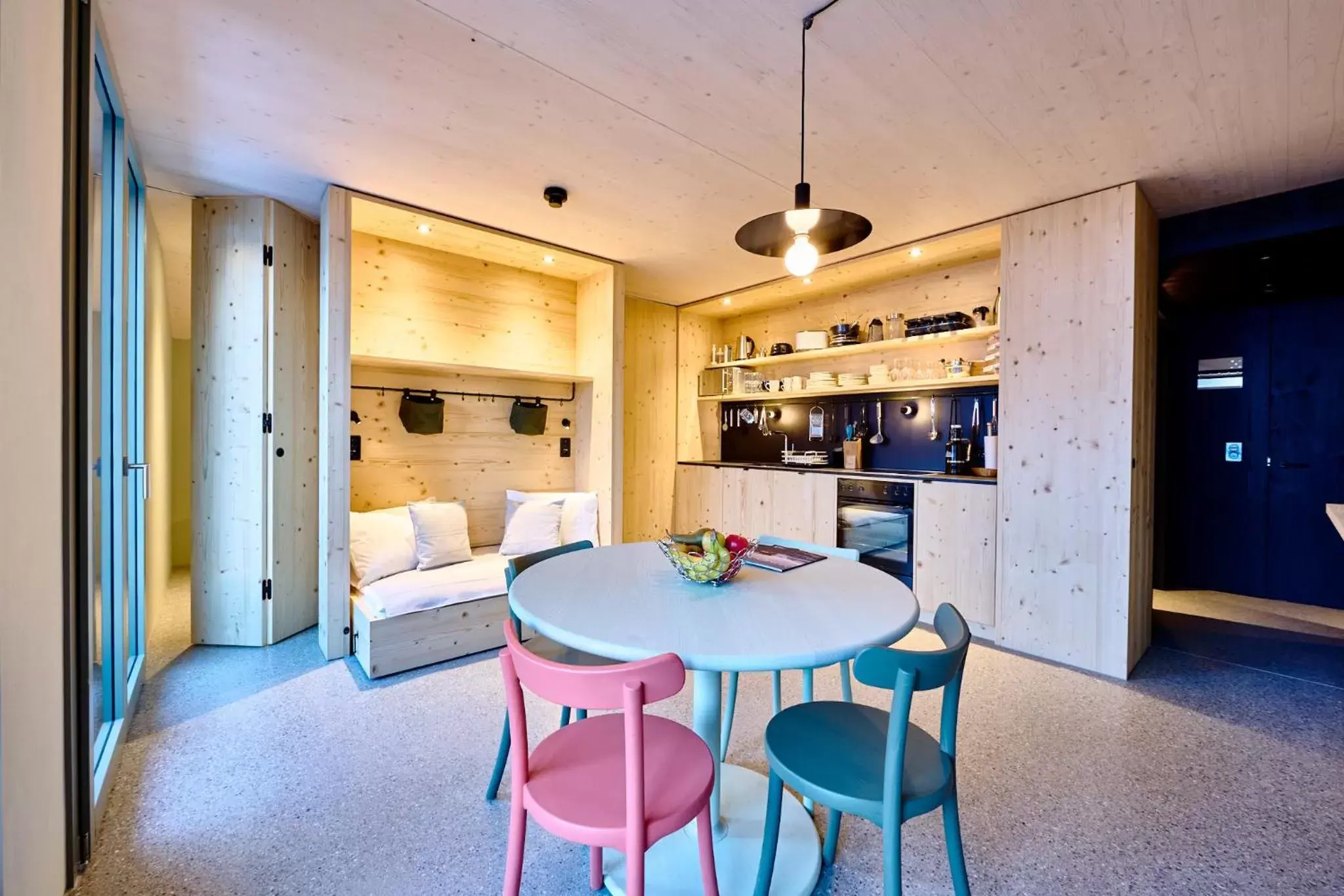 Kitchen or kitchenette, Dining Area in Apart Hotel Adelboden am Dorfplatz