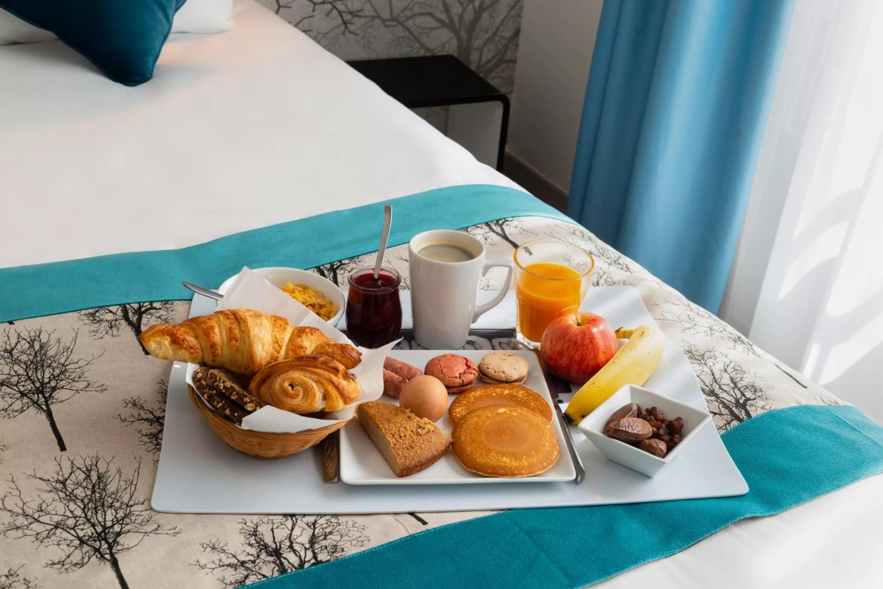Breakfast, Bed in The Originals City, Hôtel Notre Dame, Rouen
