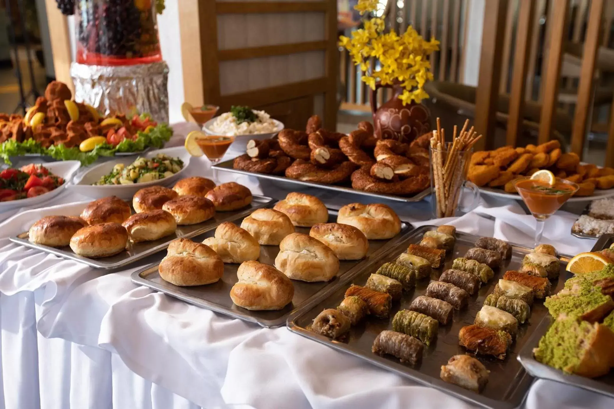 Restaurant/places to eat in Ipeksoy Thermal Hotel Restaurant/places to eat in Ipeksoy Thermal Hotel