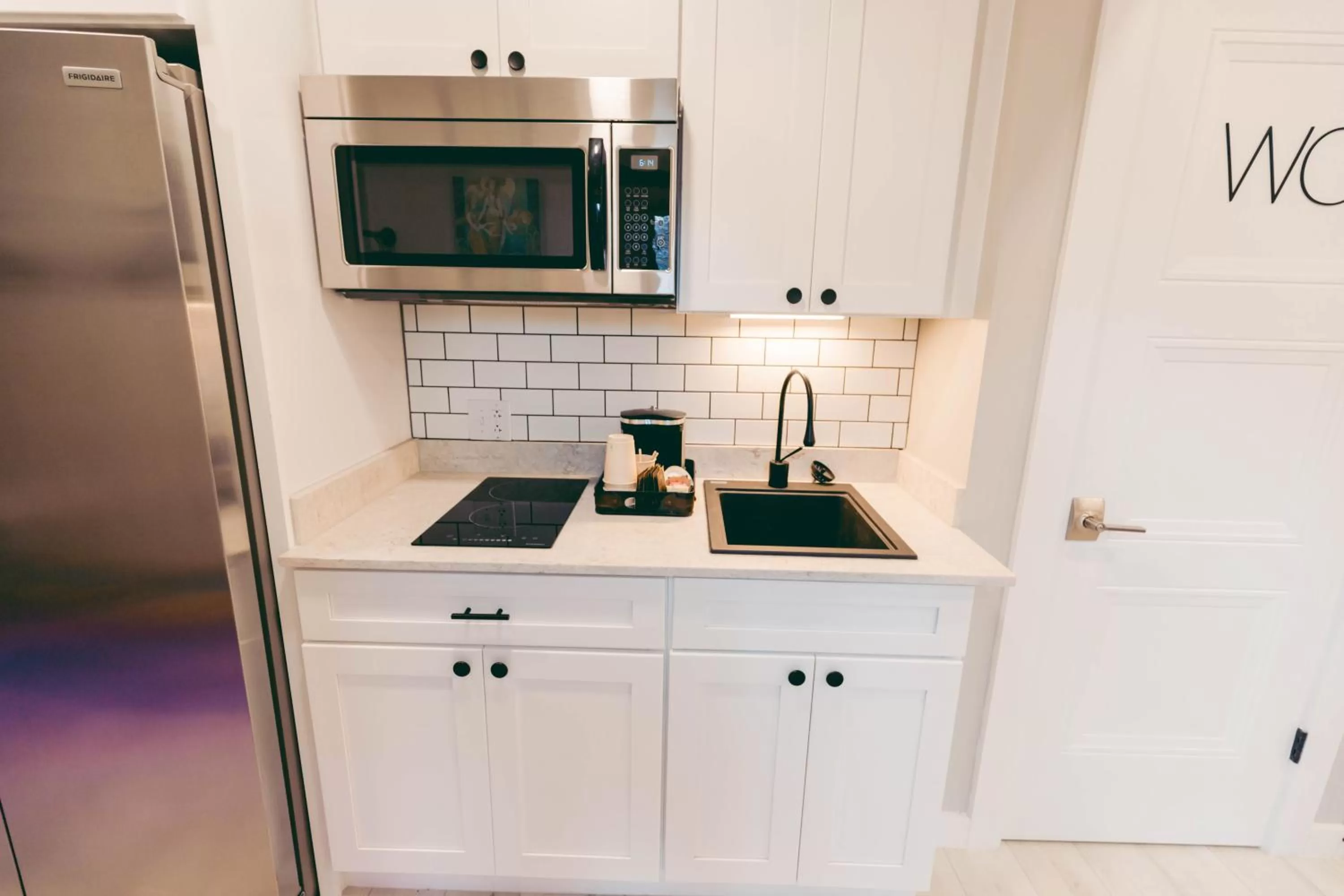 River Sirens Hotel-Contactless Check in Hotel