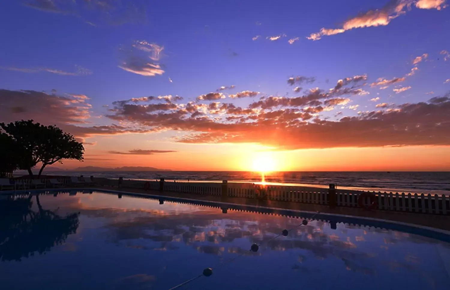 Natural landscape, Swimming Pool in Hai Duong Intourco Resort