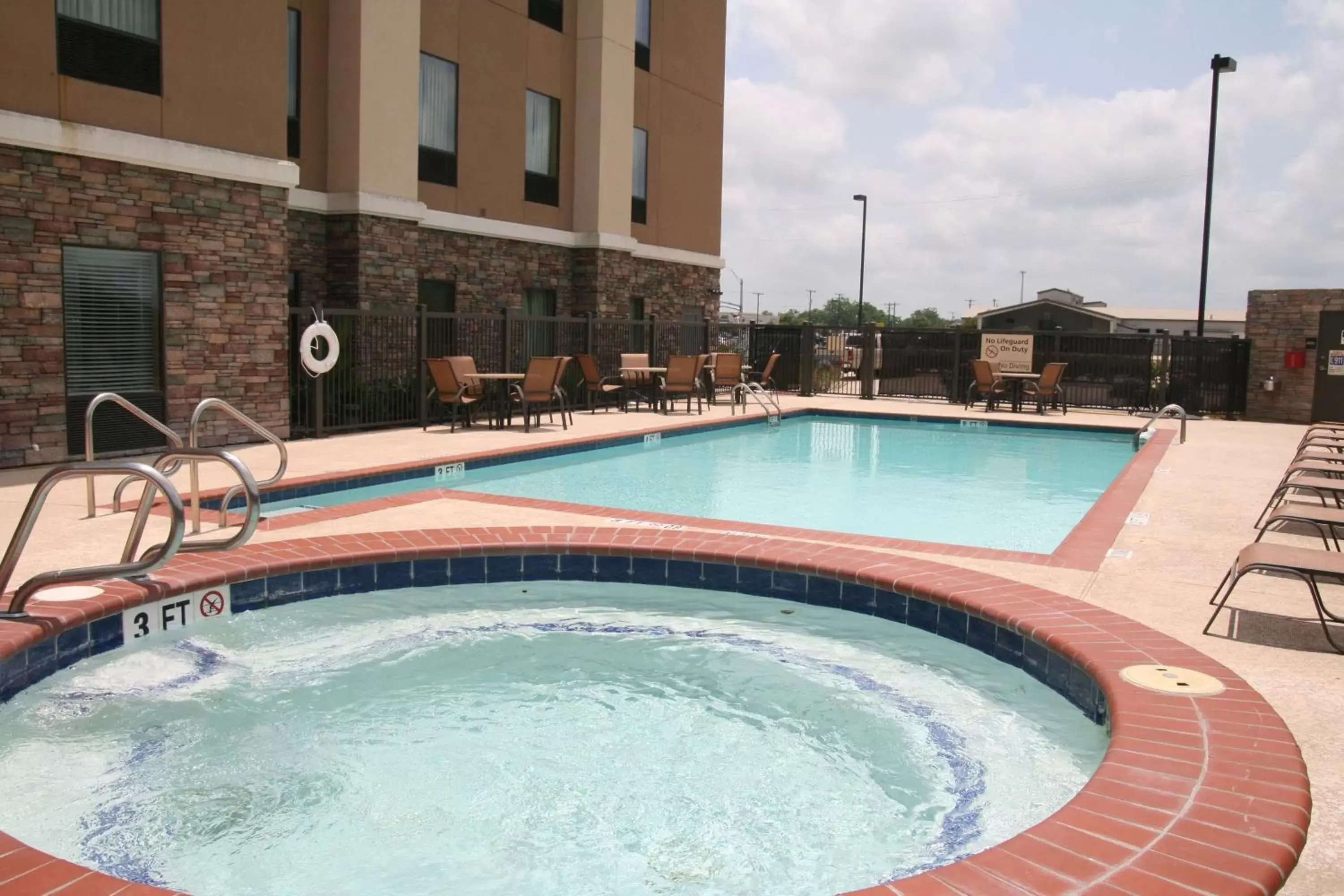 Pool view, Swimming Pool in Hampton Inn & Suites Bay City