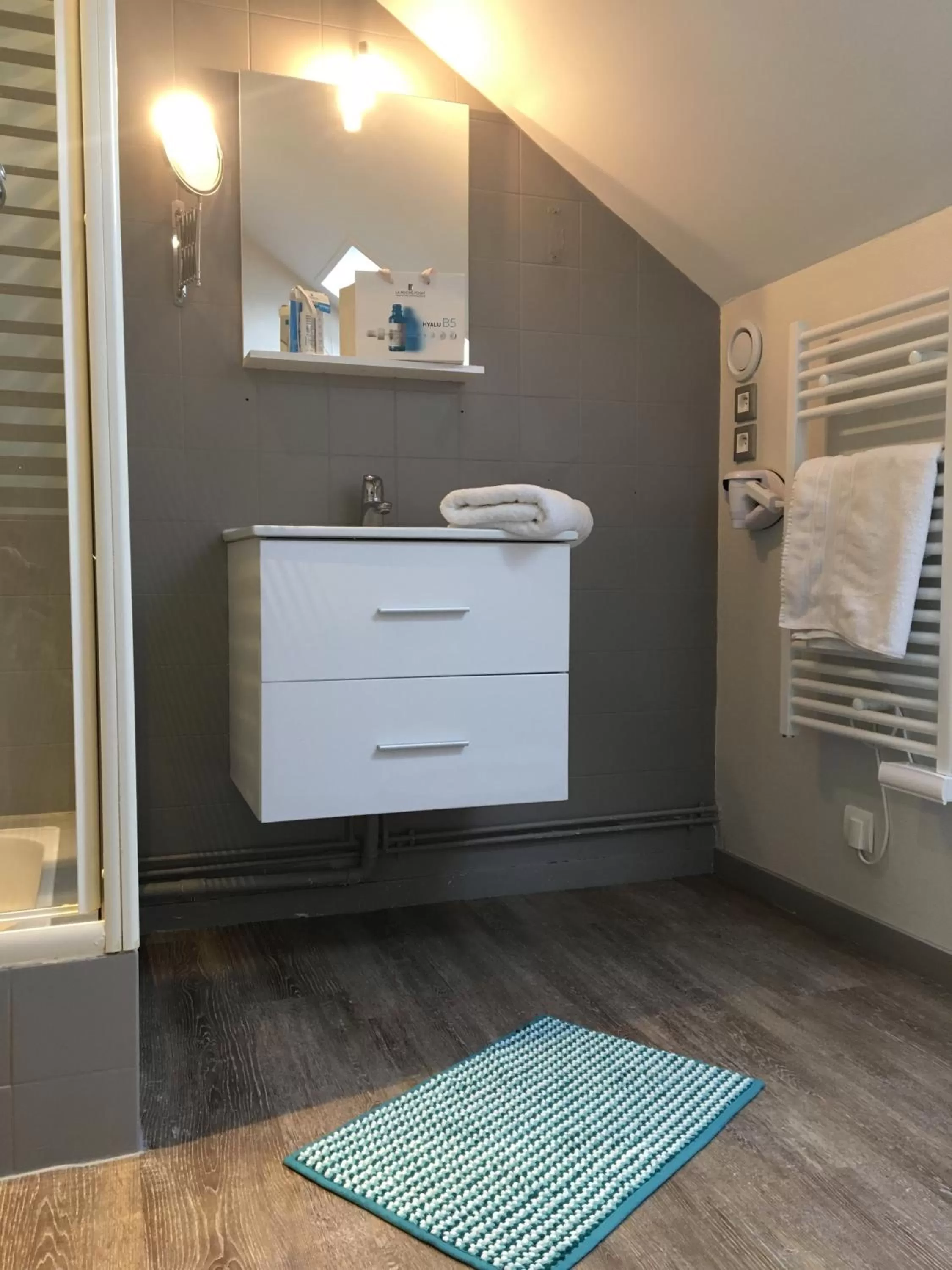 Shower in Residence Croma