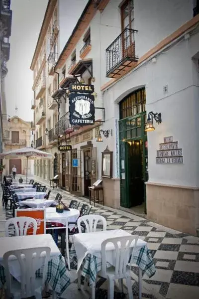 Restaurant/places to eat in Hotel Hermanos Macias