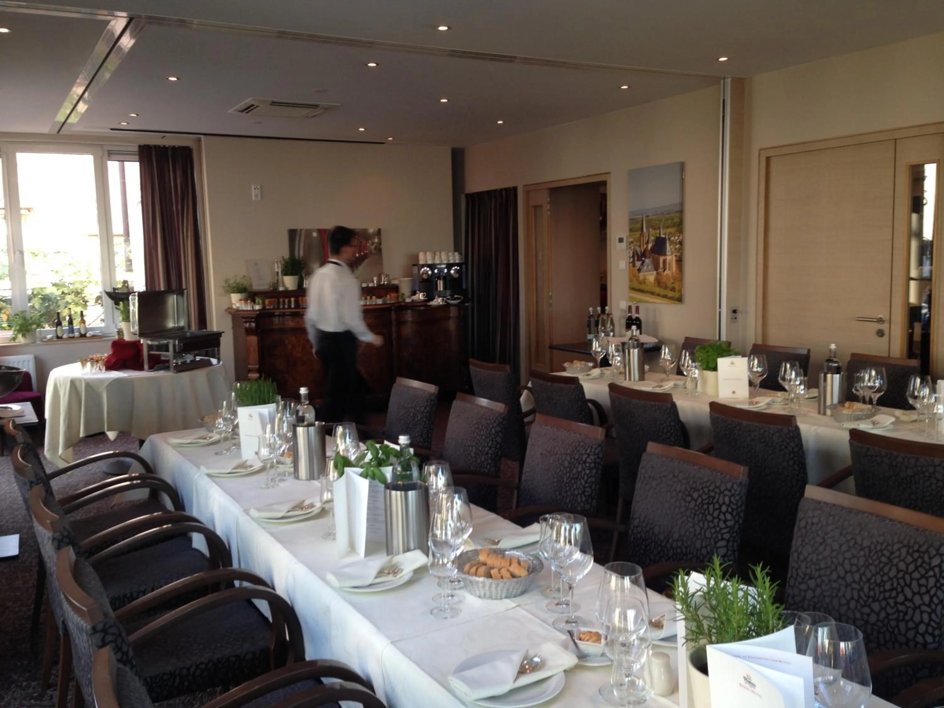 Restaurant/places to eat in Rhein-Hotel Nierstein