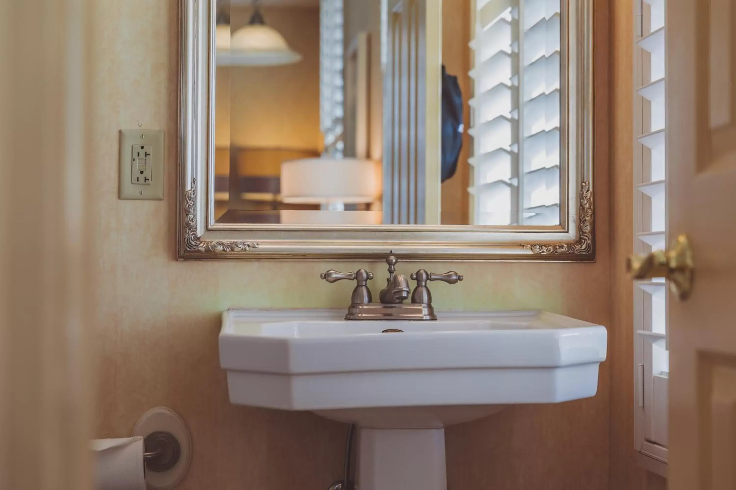 Bathroom in The Parkview Hotel