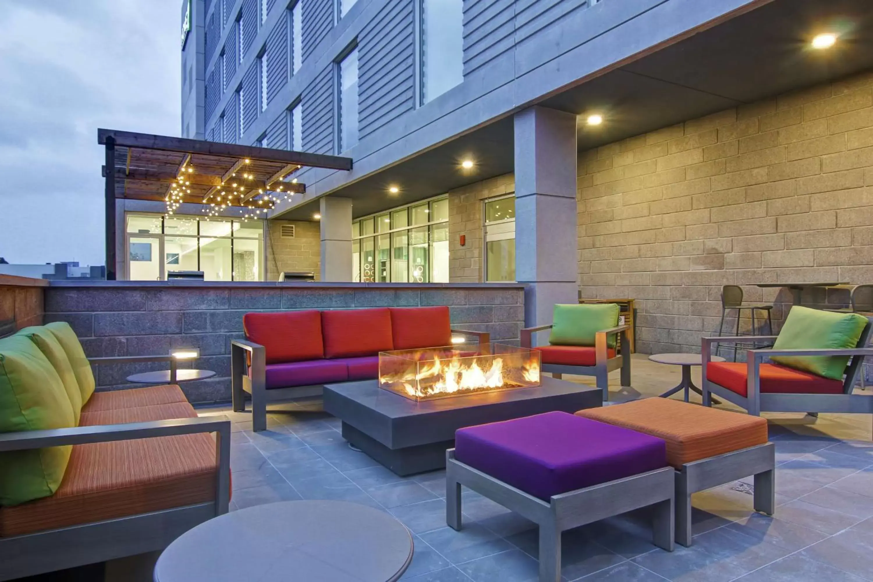 Patio in Home2 Suites By Hilton Montreal Dorval