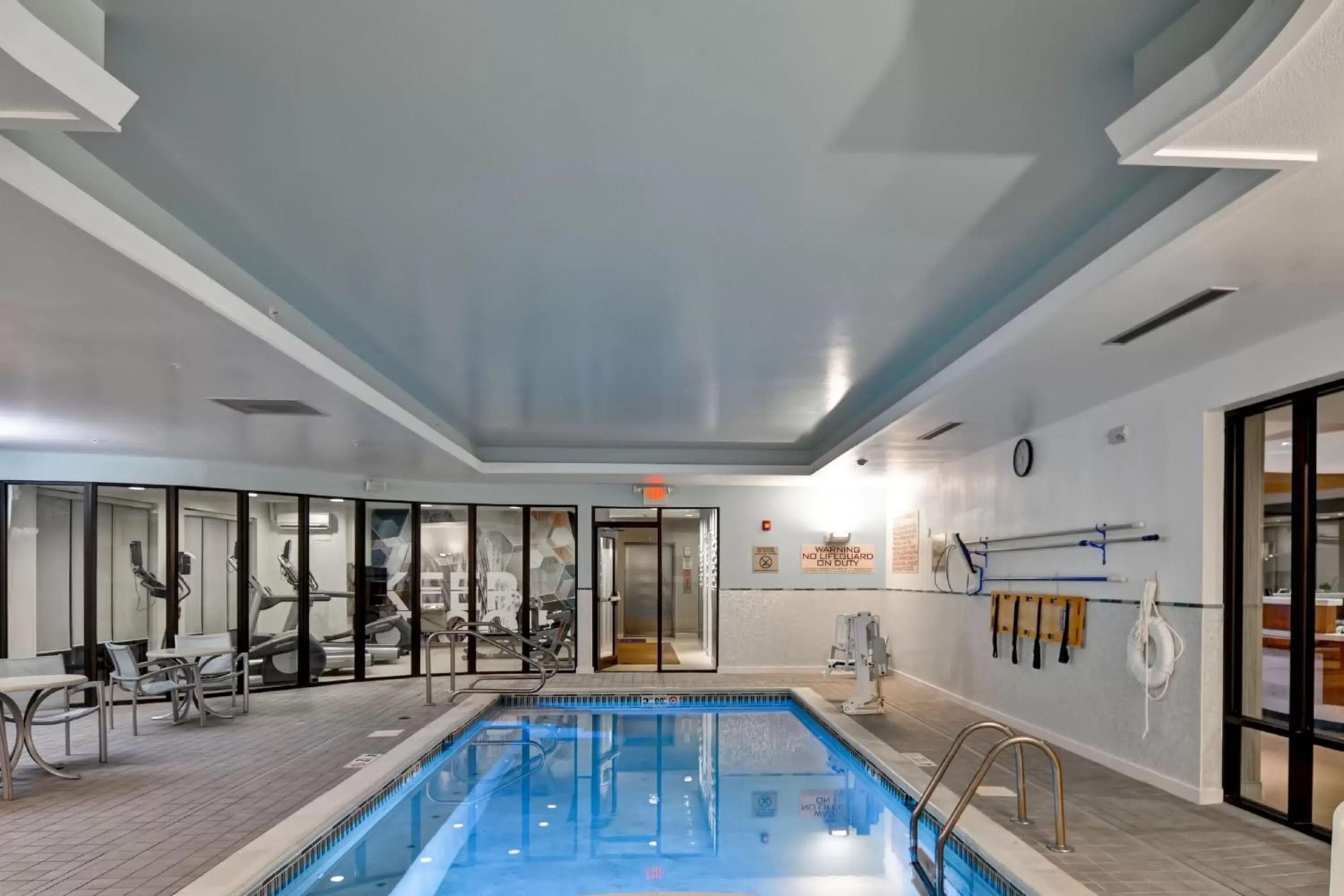 Area and facilities, Swimming Pool in SpringHill Suites Cincinnati Airport South