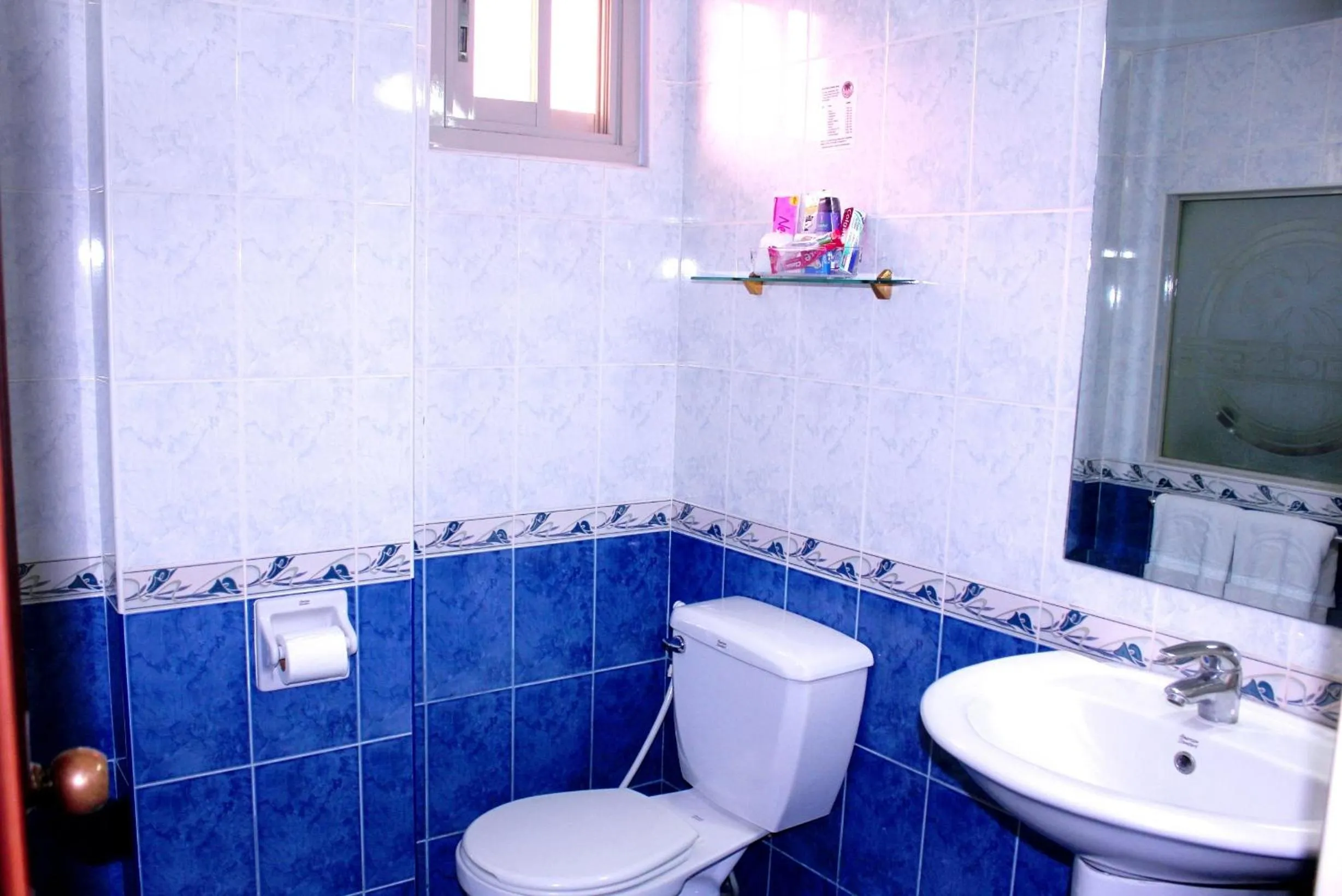 Bathroom in Pacific Breeze Hotel and Resort