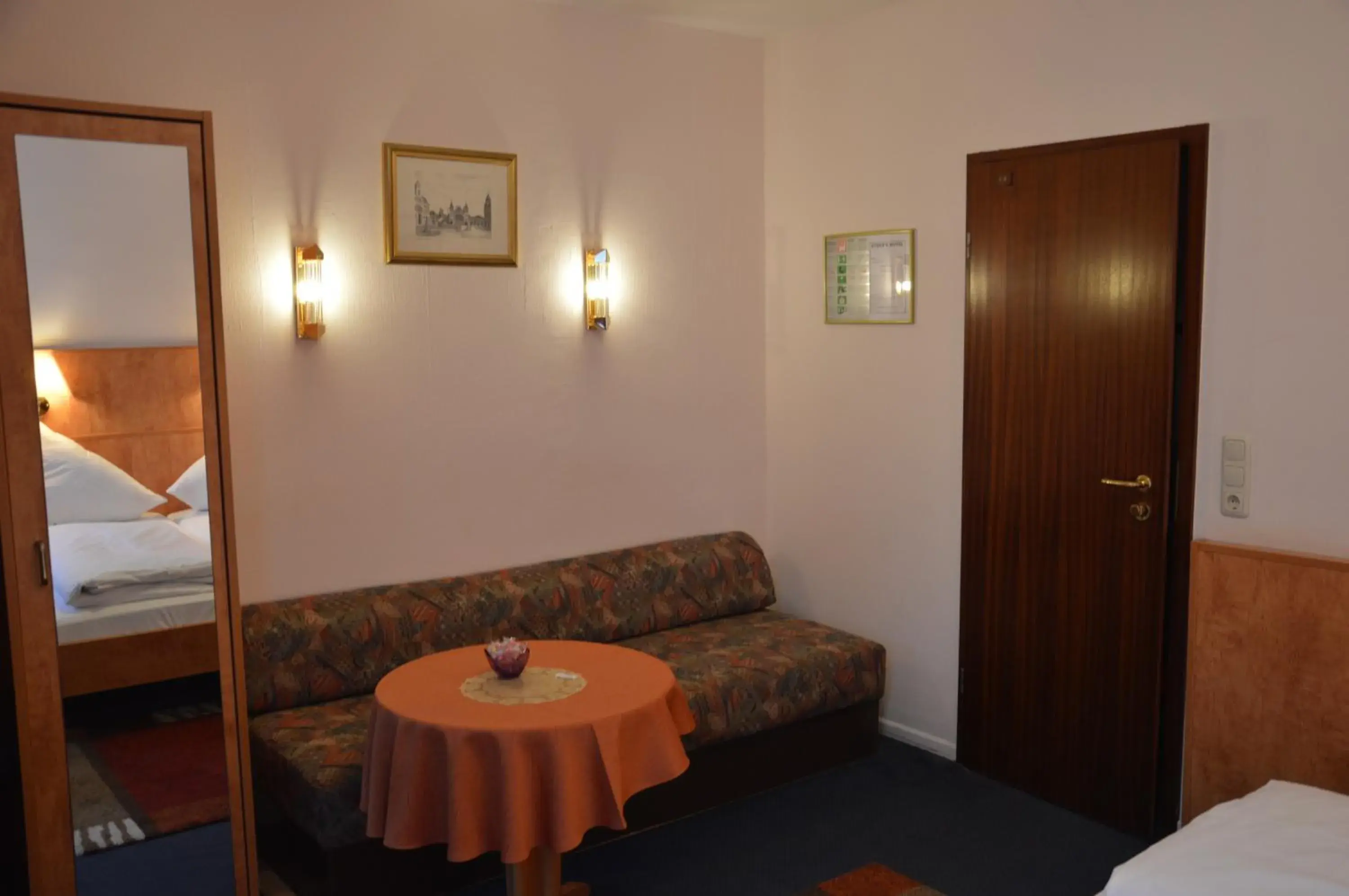 Other, Seating Area in Steens Hotel