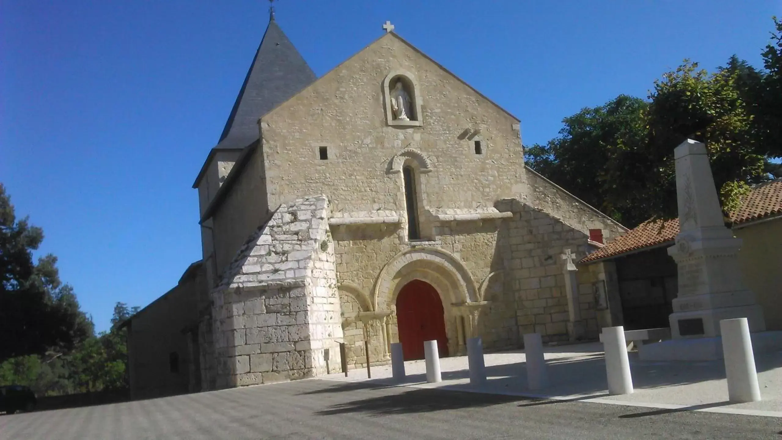 Landmark view, Property Building in le logis gourmand a Payroux