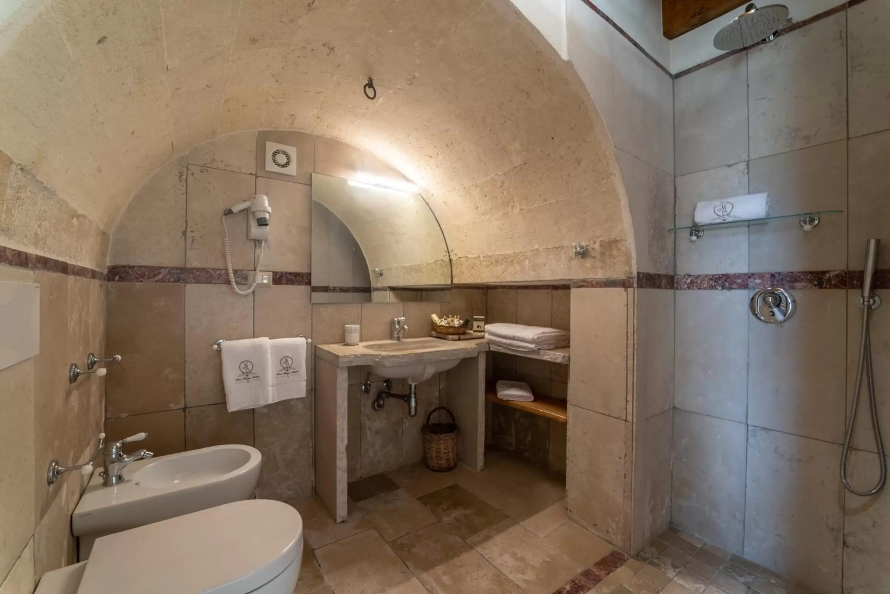 Bathroom in Masseria Antoglia