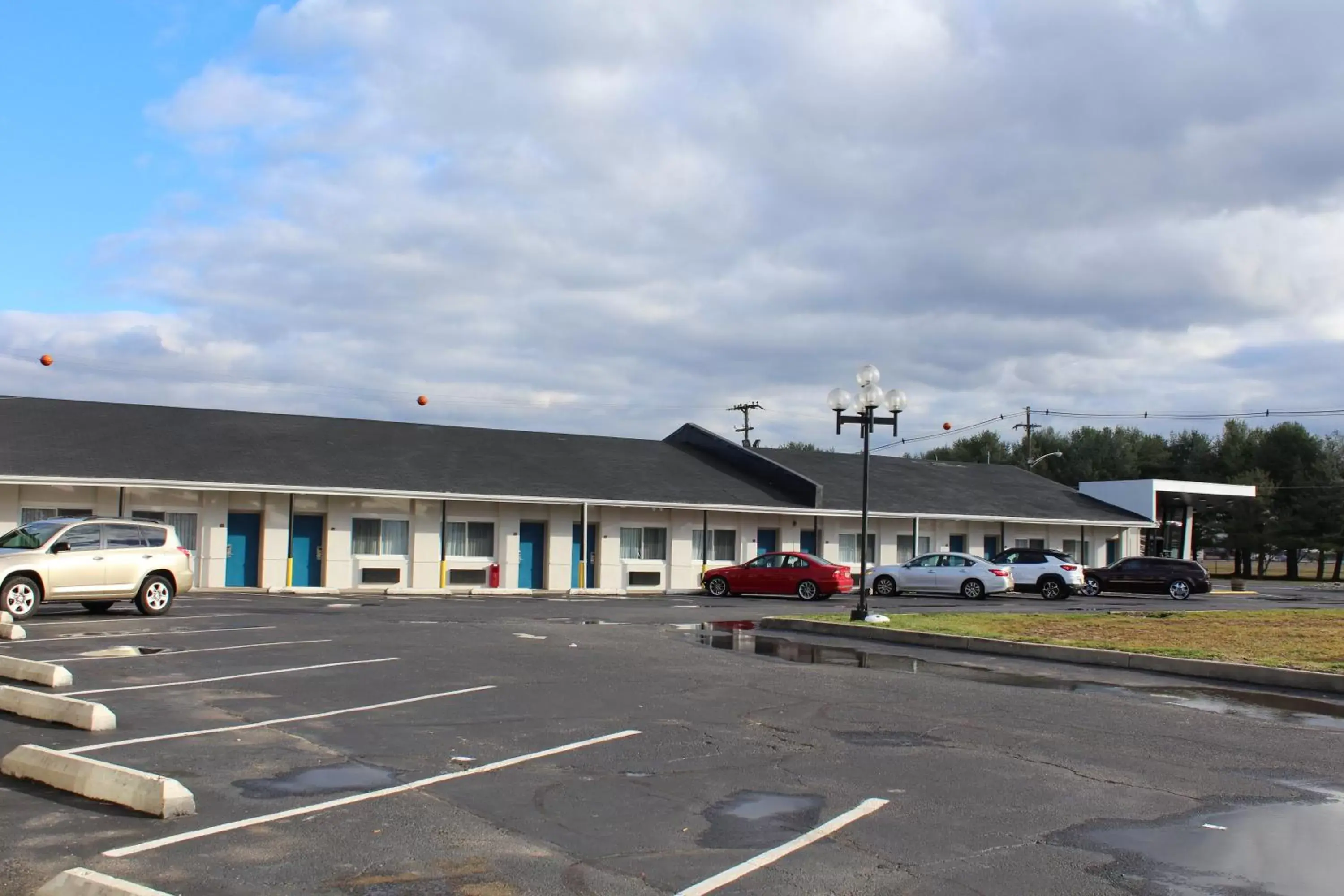 Property Building in Days Inn by Wyndham Wrightstown