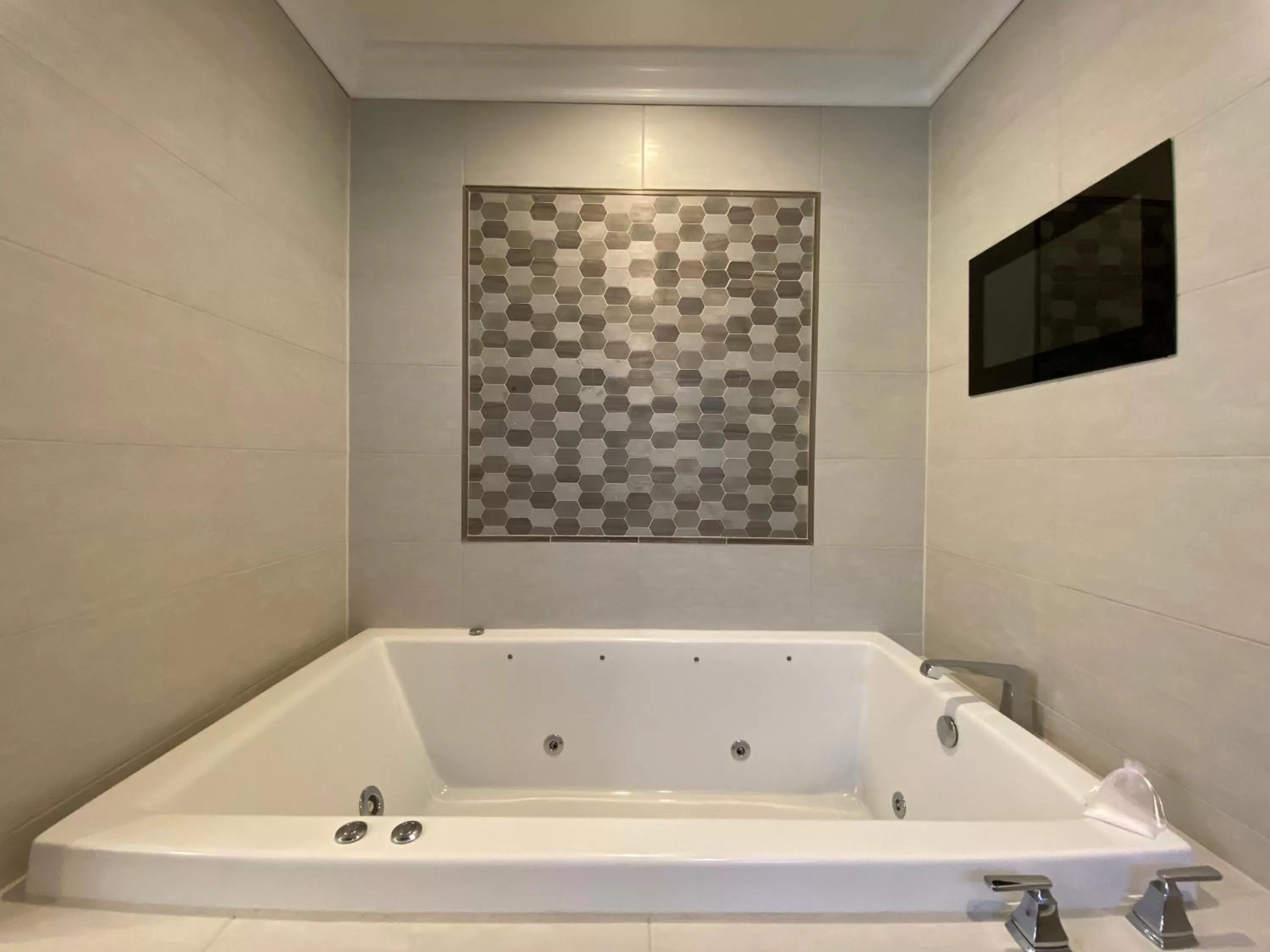 Bathroom in Travelodge by Wyndham Santa Maria