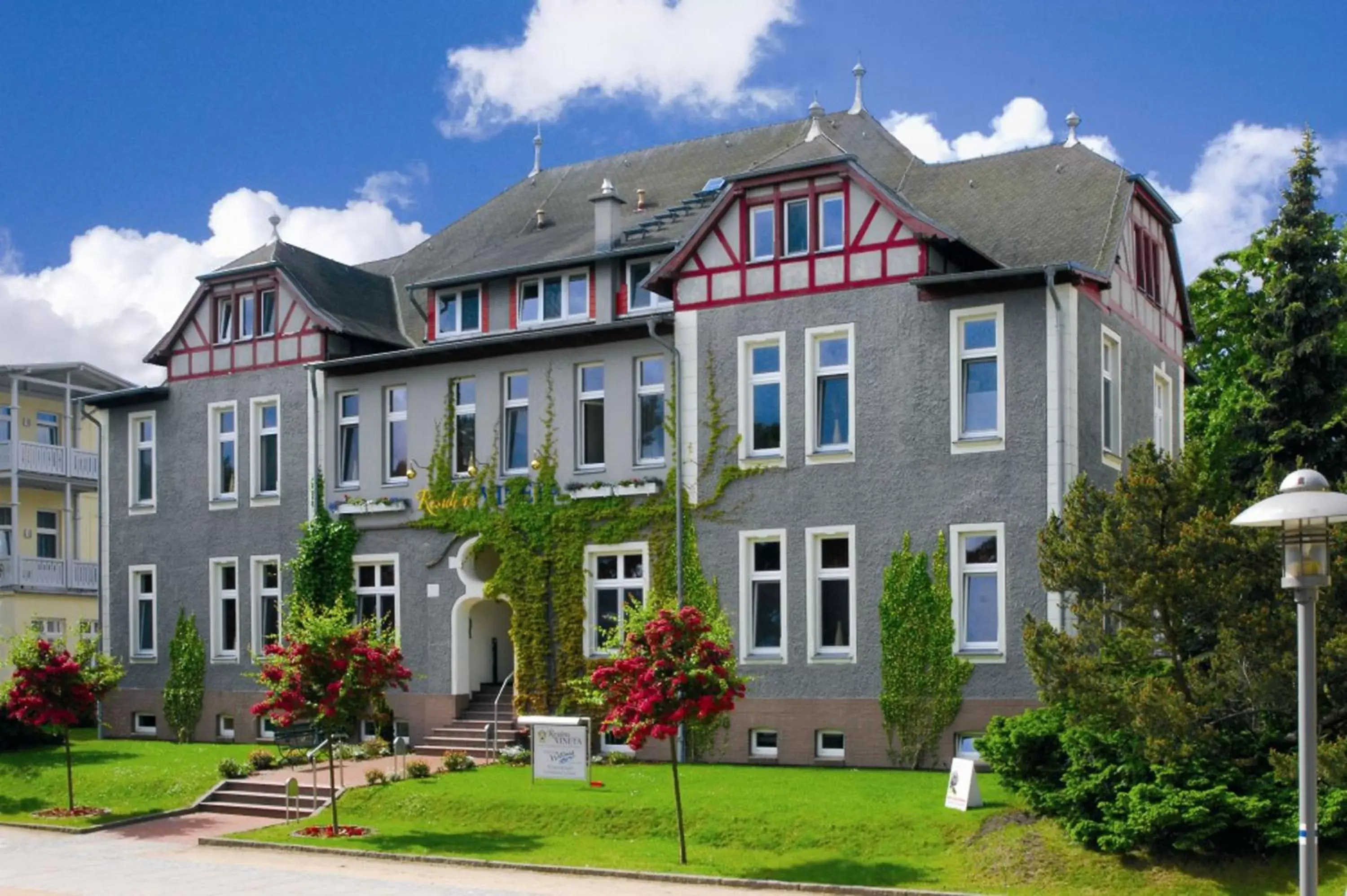 Property Building in Vineta Strandhotels