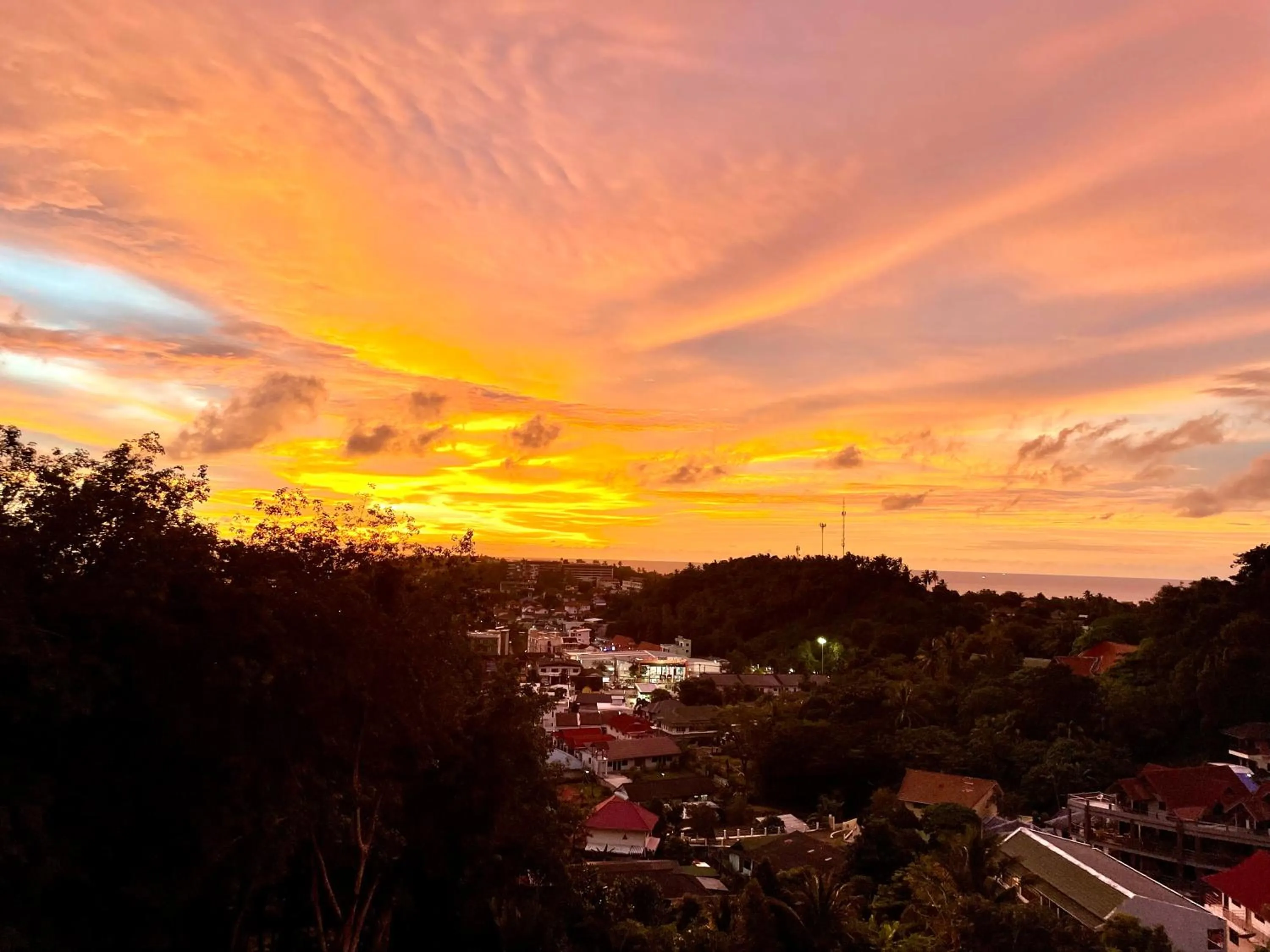 Sunset in Baan Saint-Tropez Seaview Villas Kata Beach