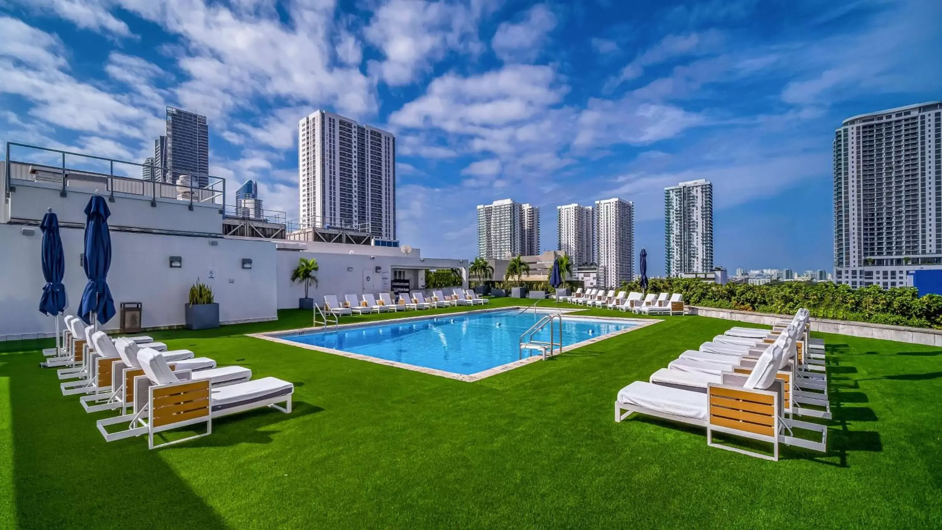 Pool view in Hilton Miami Downtown Pool view in Hilton Miami Downtown