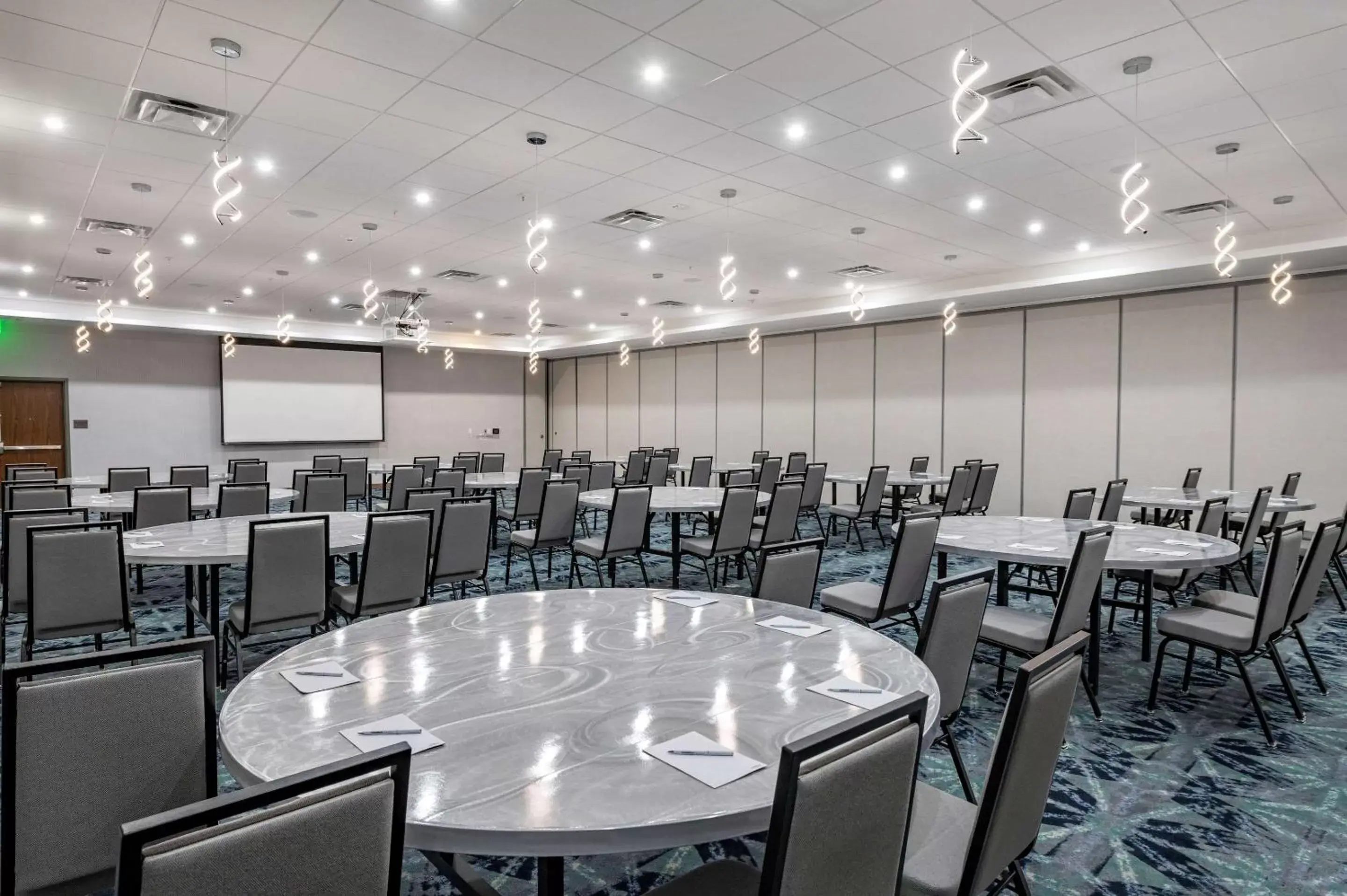 Meeting/conference room, Restaurant/Places to Eat in Cambria Hotel Nashville Airport