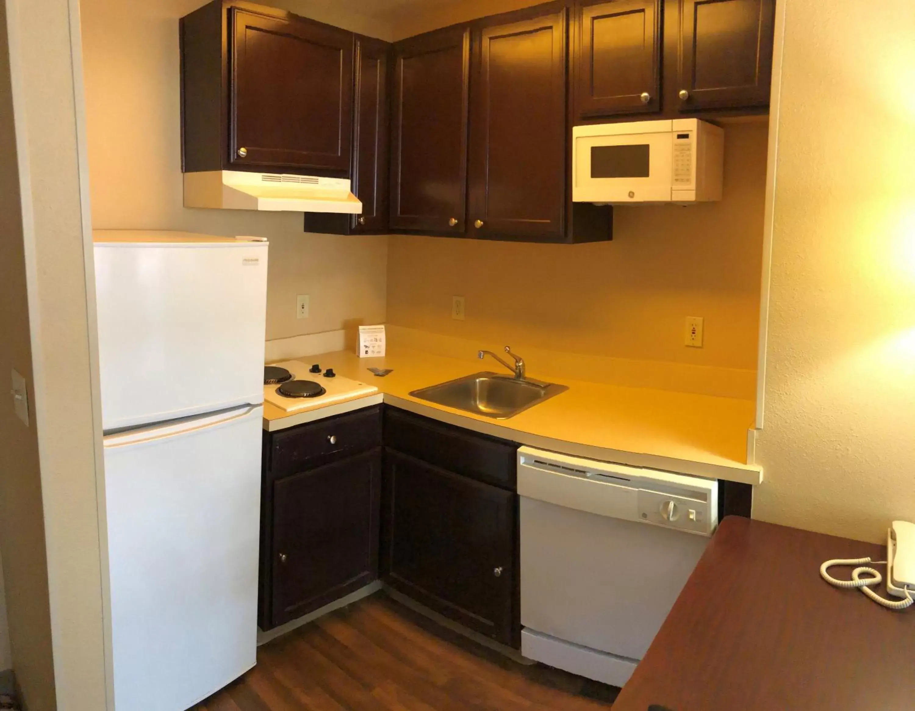Kitchen or kitchenette, Kitchen/Kitchenette in Extended Stay America Suites - Austin - North Central