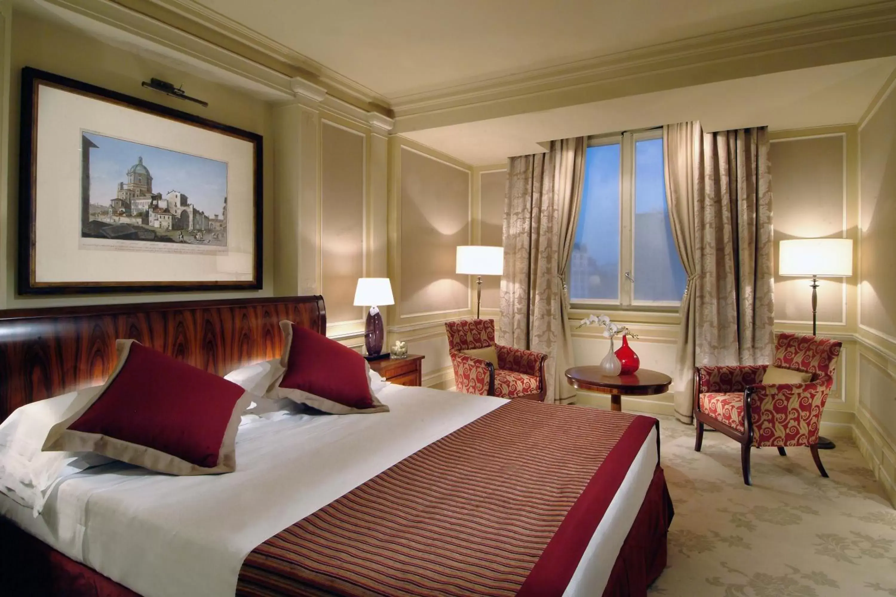 Bed in Hotel Principe Di Savoia - Dorchester Collection