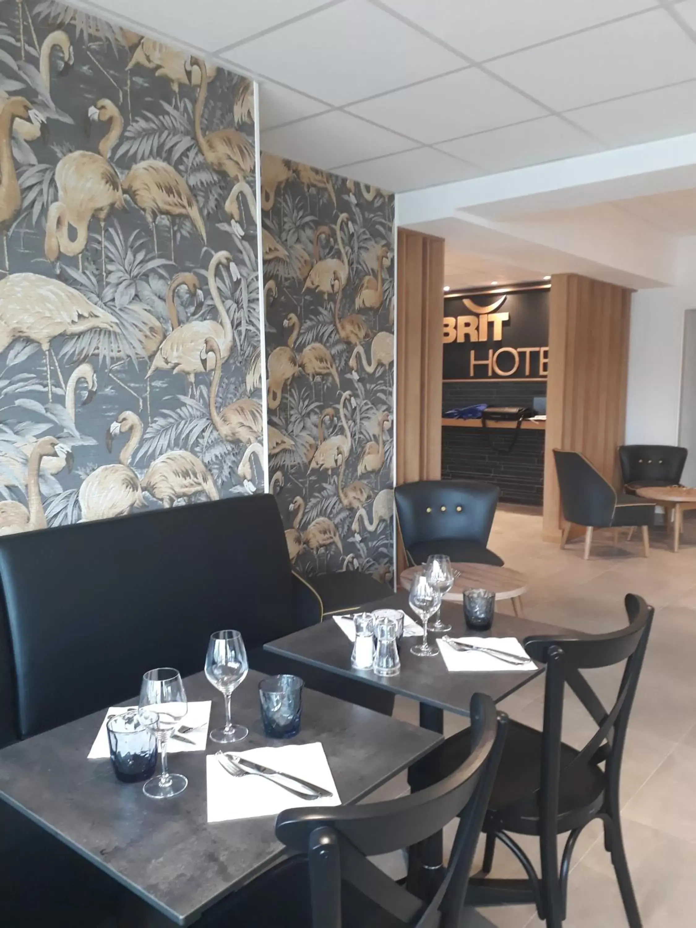 Restaurant/Places to Eat in Brit Hotel Reims La Neuvillette