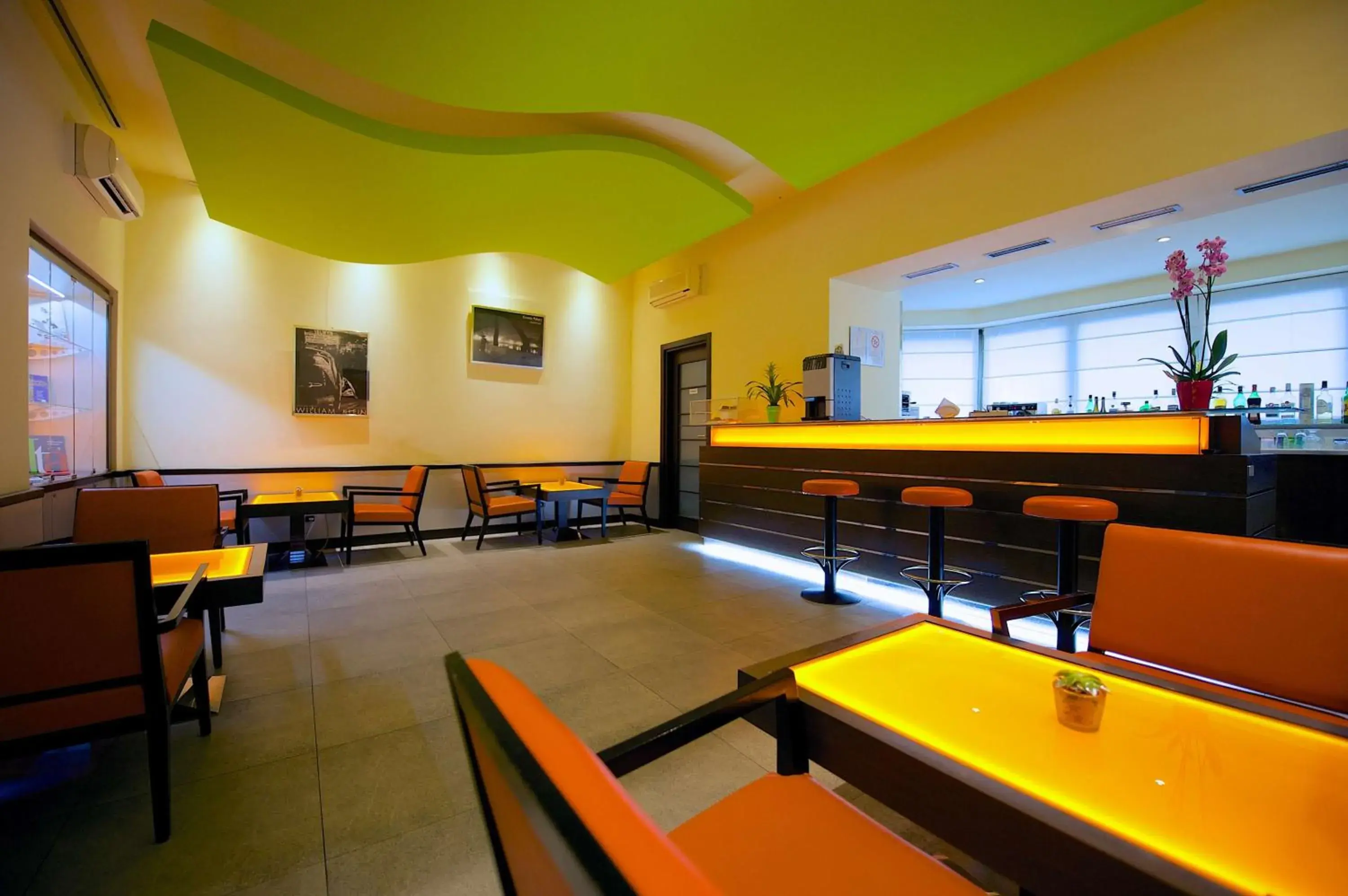 Restaurant/places to eat in Best Western Crystal Palace Hotel Restaurant/places to eat in Best Western Crystal Palace Hotel