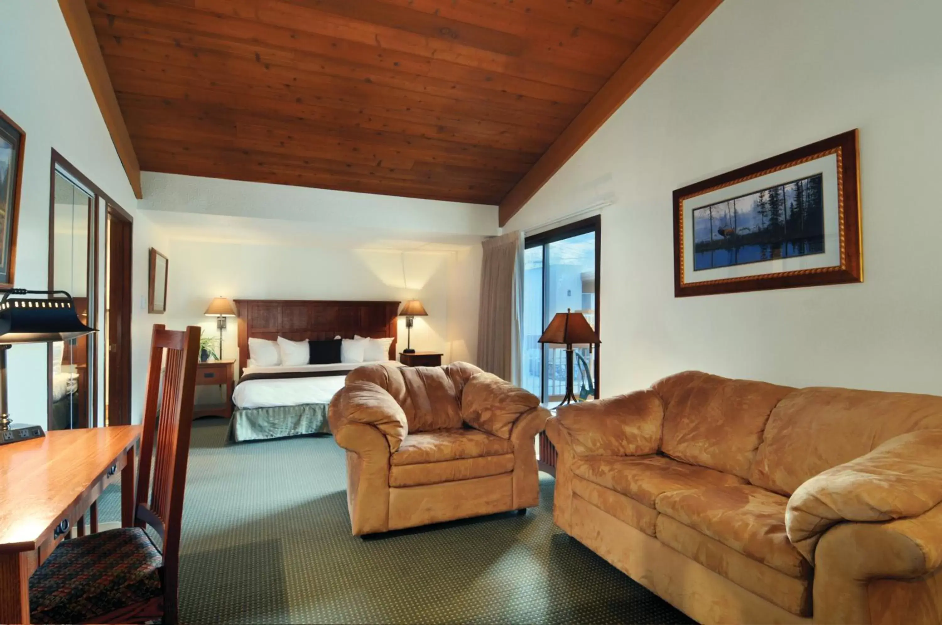 Living room, Seating Area in Best Western Sheridan Center