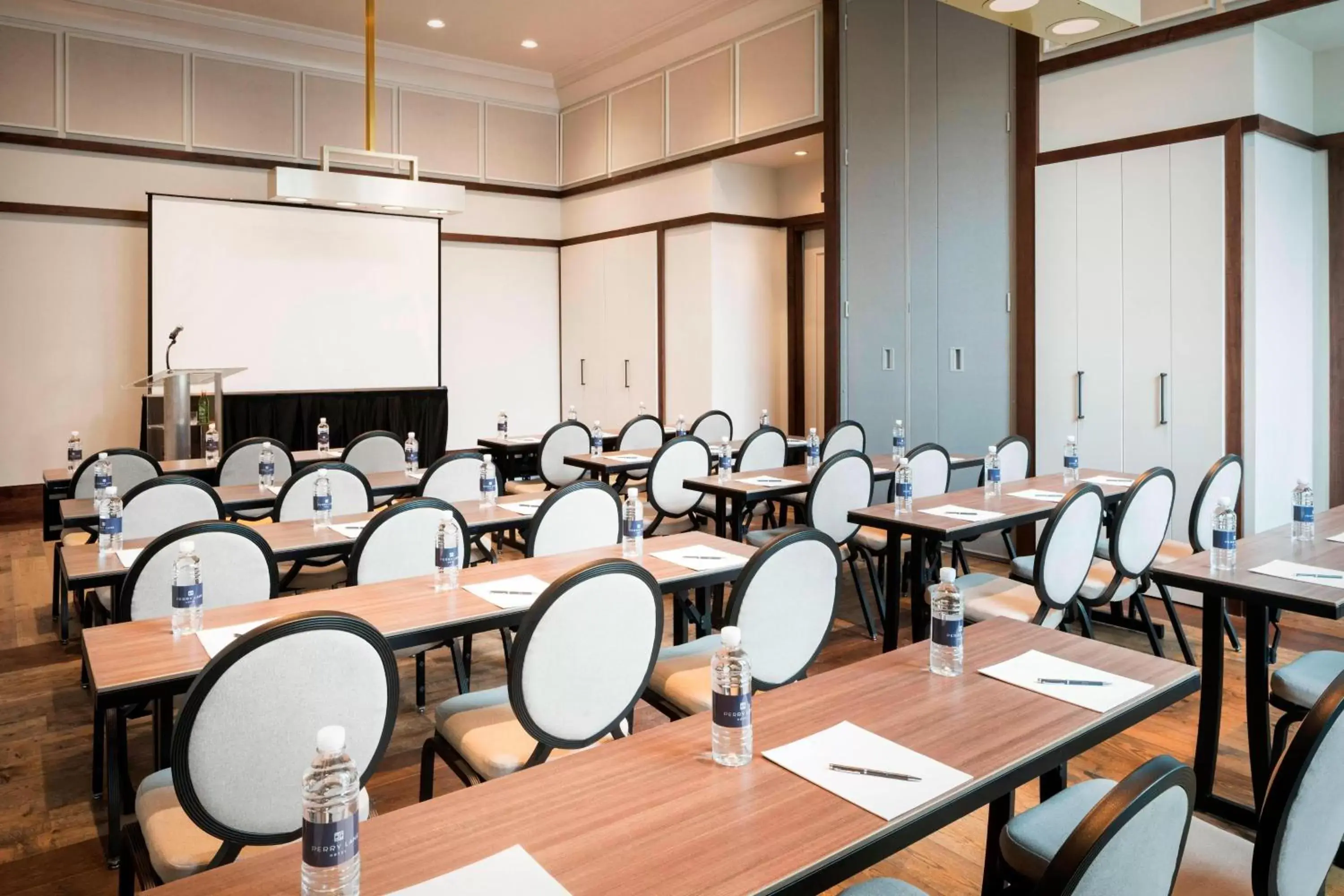 Meeting/conference room, Restaurant/Places to Eat in Perry Lane Hotel, a Luxury Collection Hotel, Savannah