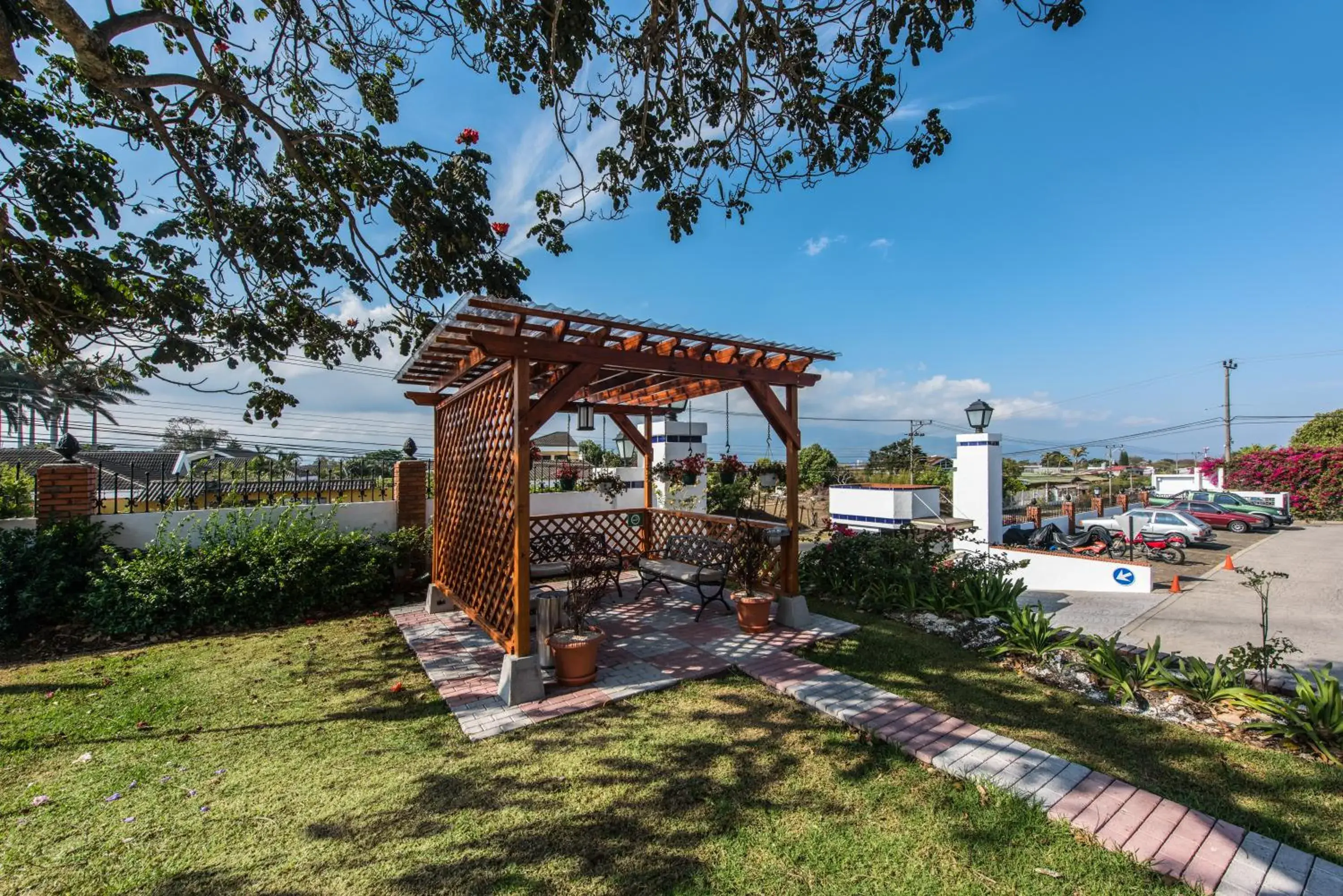 Garden view in Hotel Bougainvillea San José Garden view in Hotel Bougainvillea San José