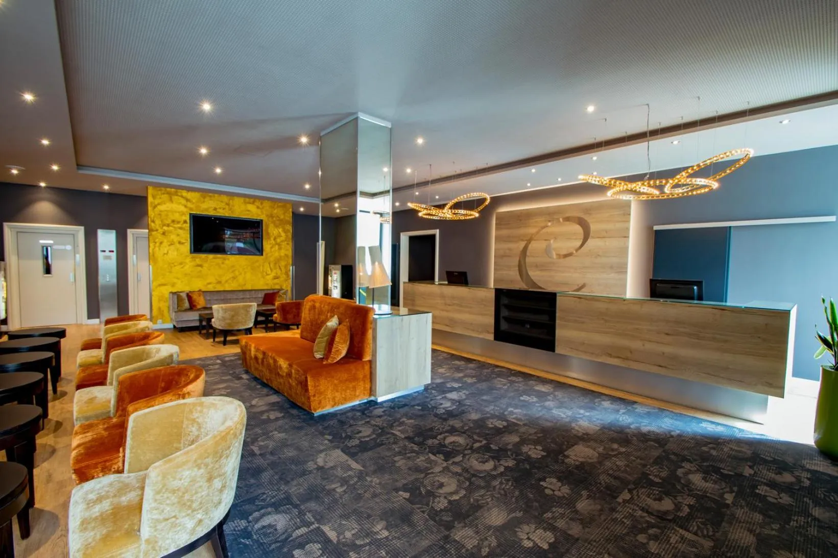 Lounge or bar in Caravelle Hotel im Park