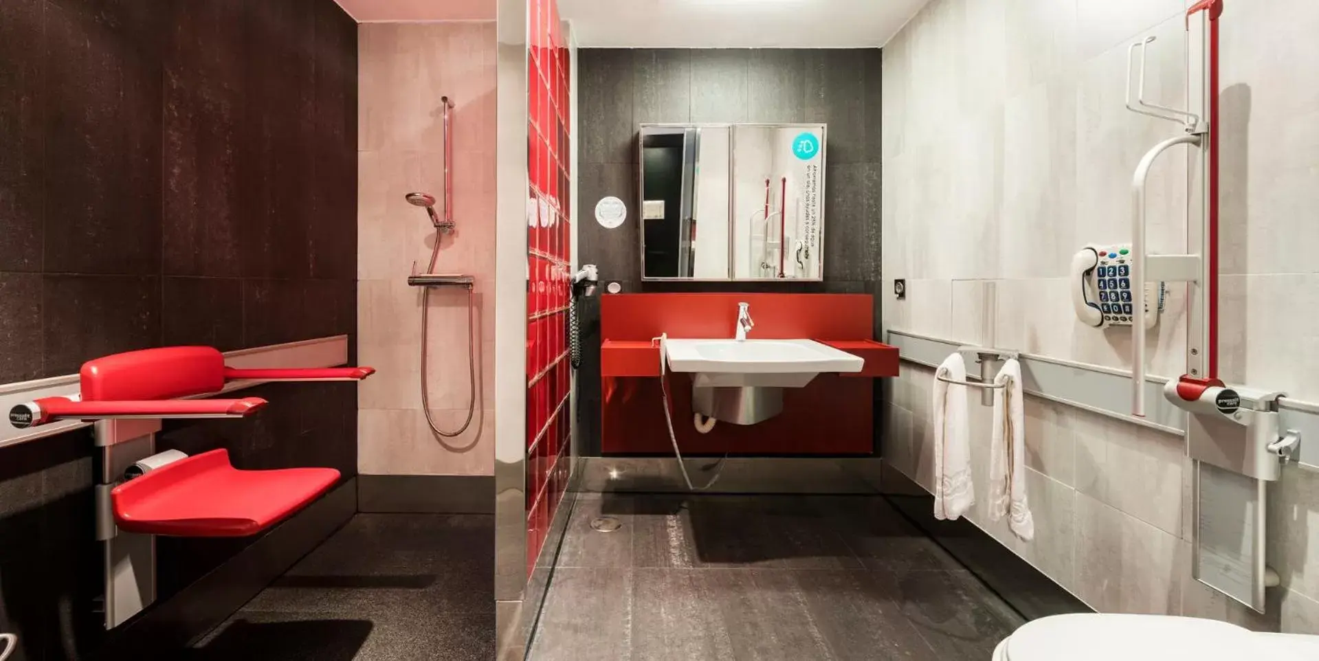 Bathroom in Ilunion Suites Madrid