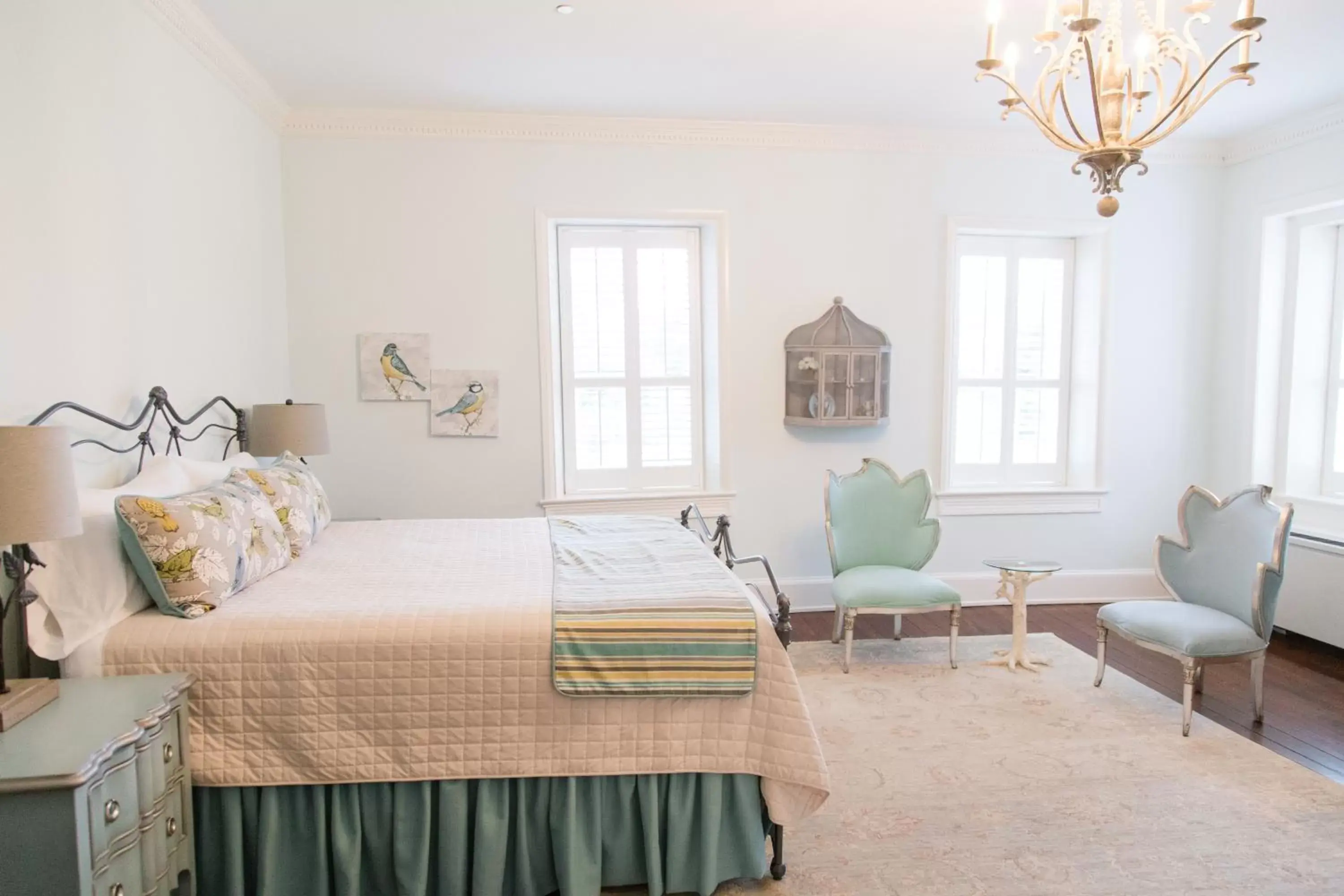 Bed in Inn at Evergreen Bed in Inn at Evergreen