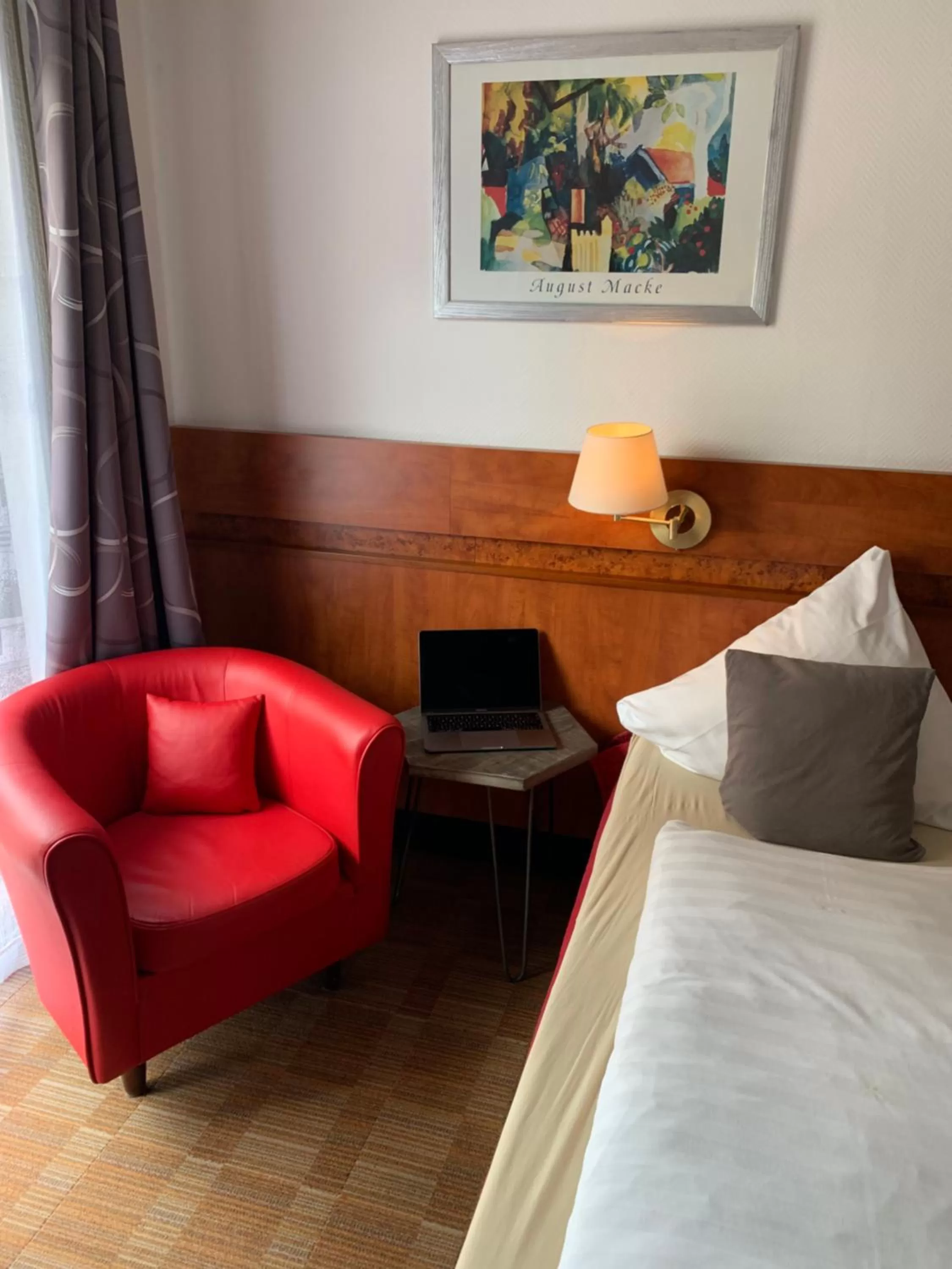 Bed in Gästehaus Präsenzhof