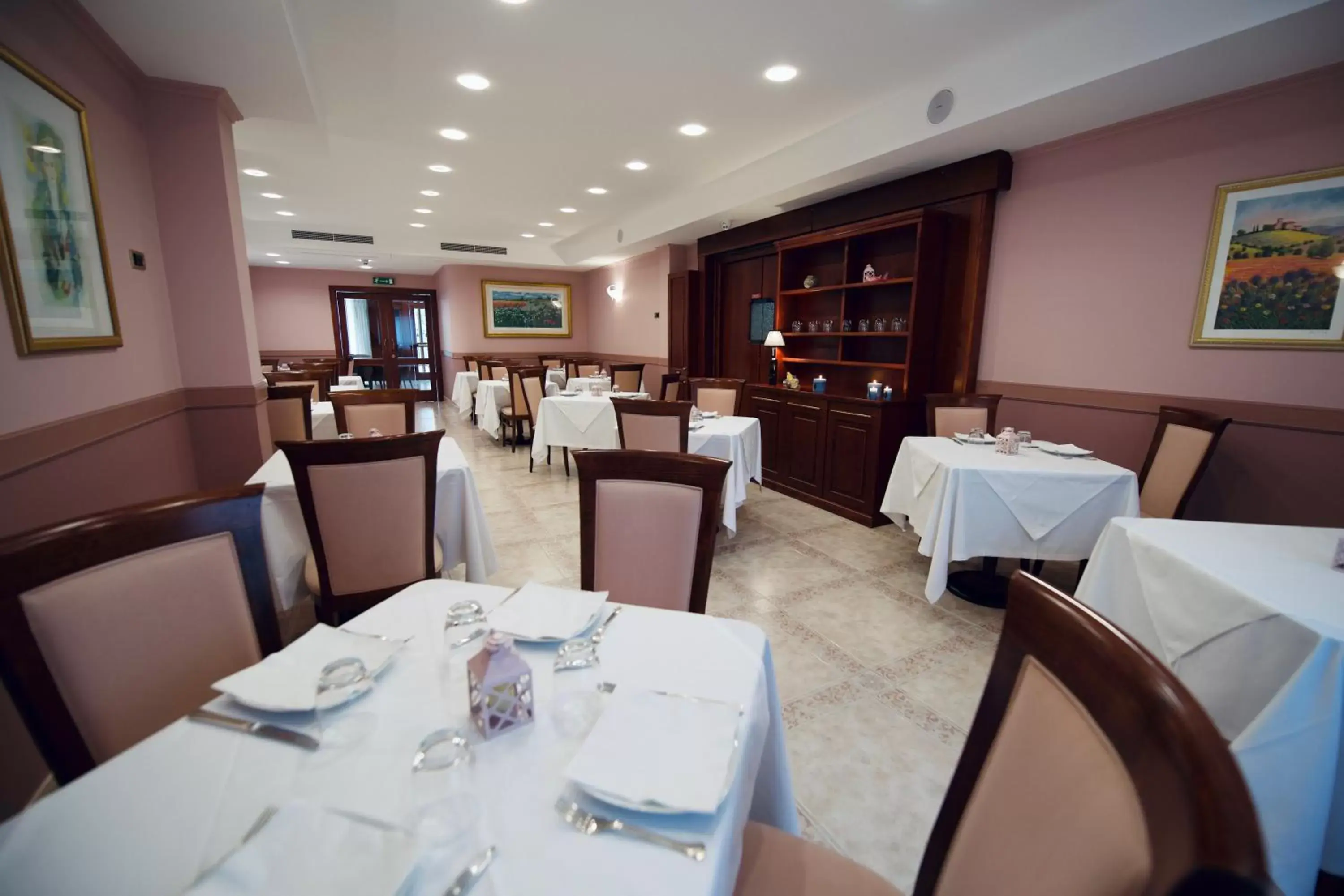 Restaurant/Places to Eat in Hotel SAN PIO