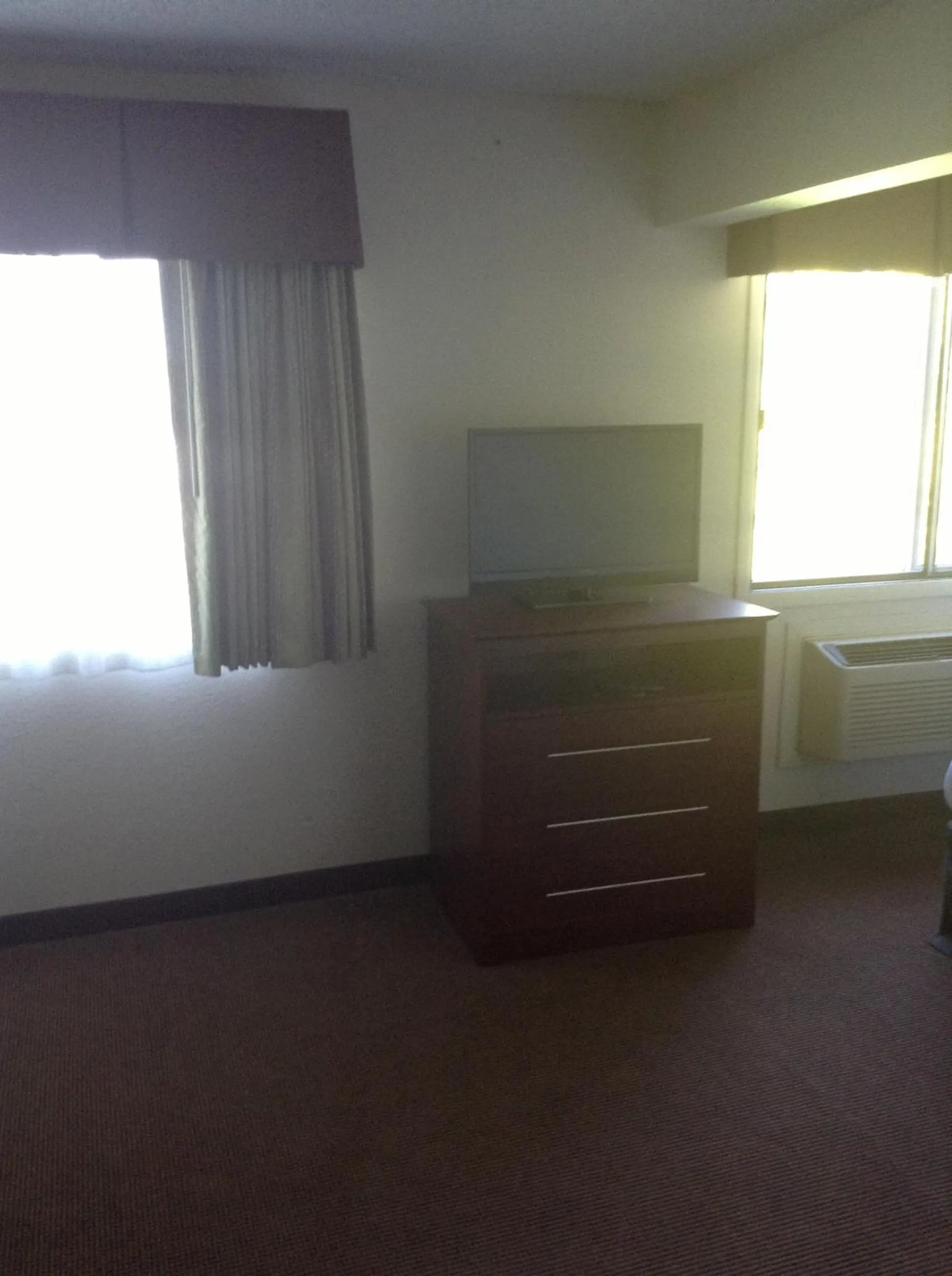 TV and multimedia in Baymont by Wyndham Dubuque