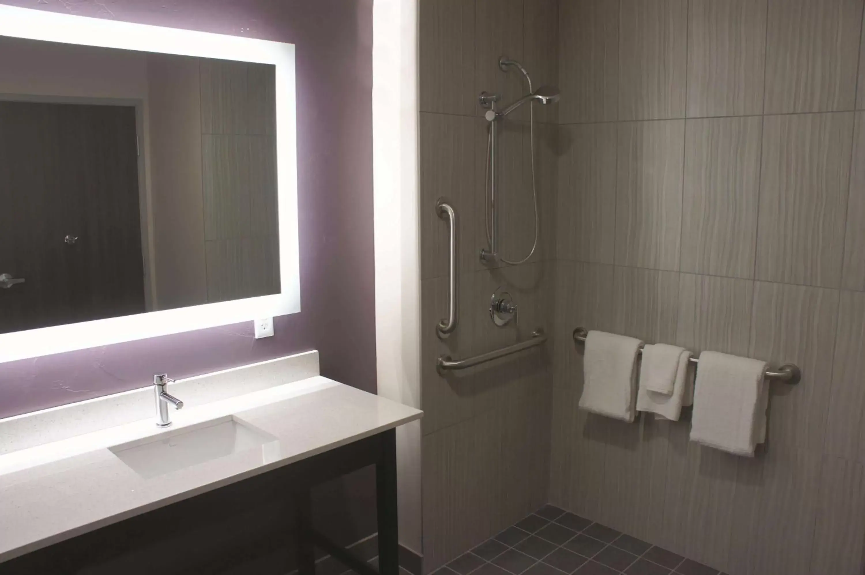 Photo of the whole room, Bathroom in La Quinta by Wyndham Kanab