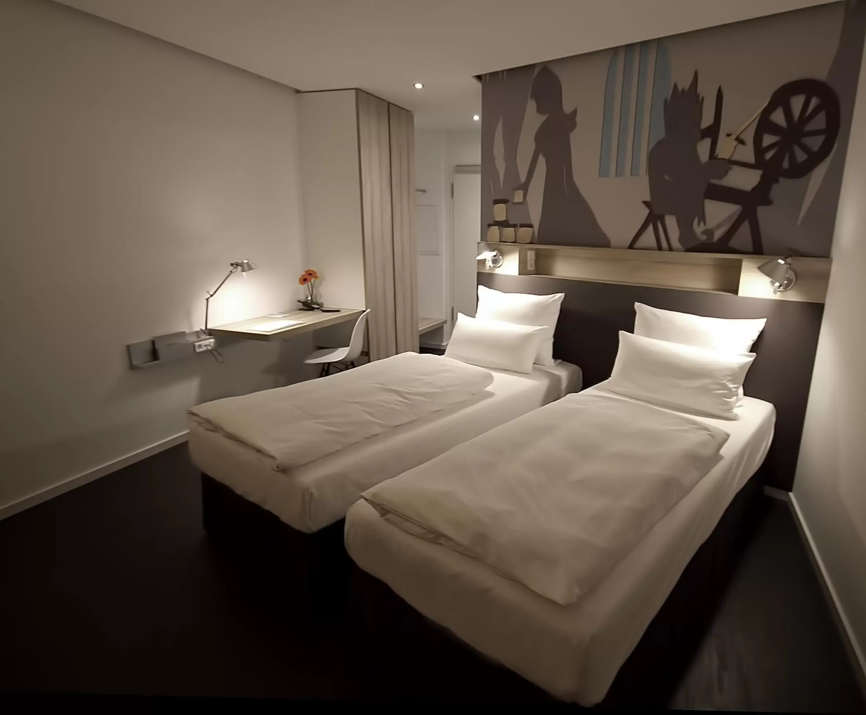 Twin Room in Grimm's Potsdamer Platz