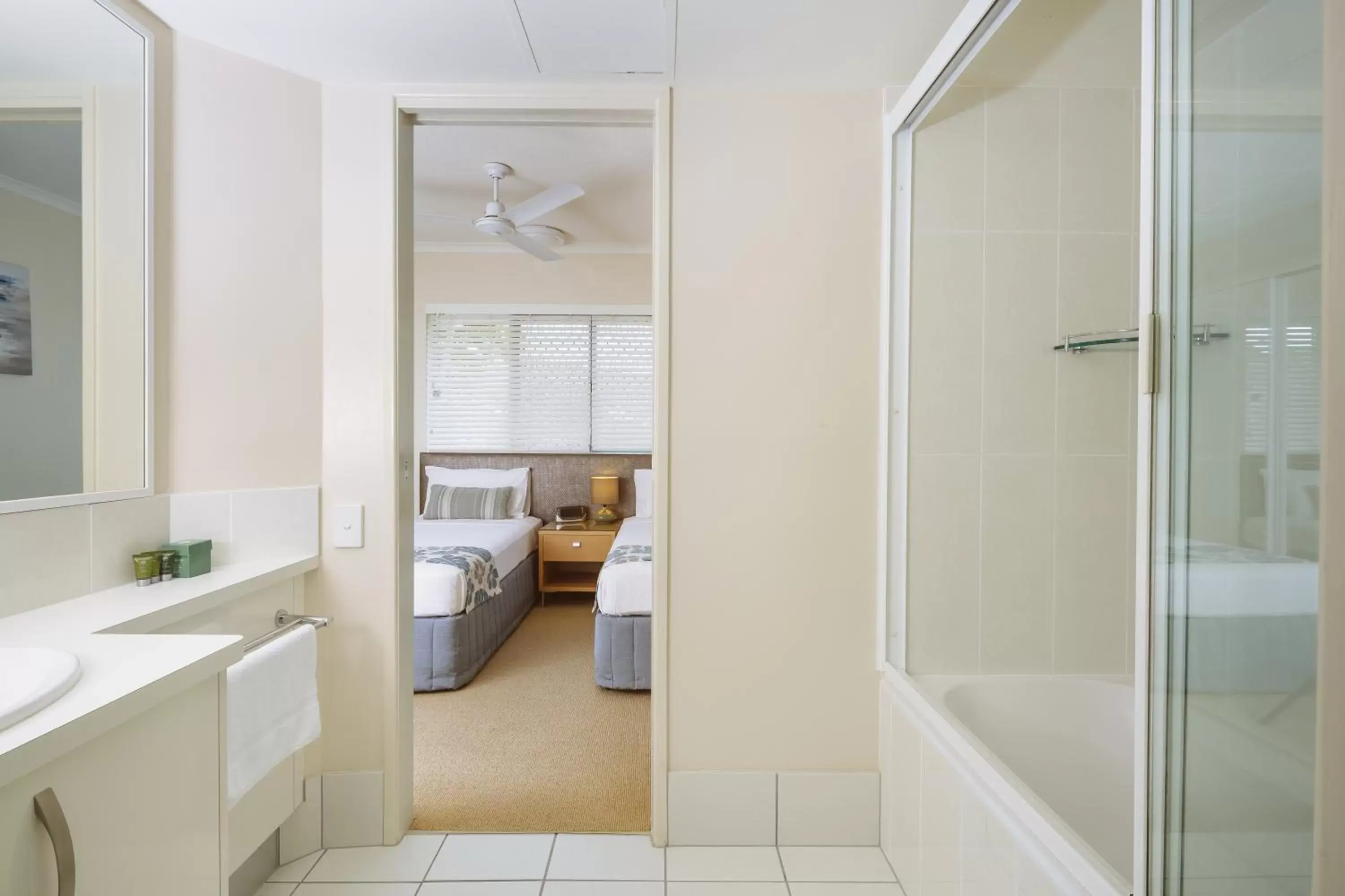 Bathroom in Coral Sands Beachfront Resort