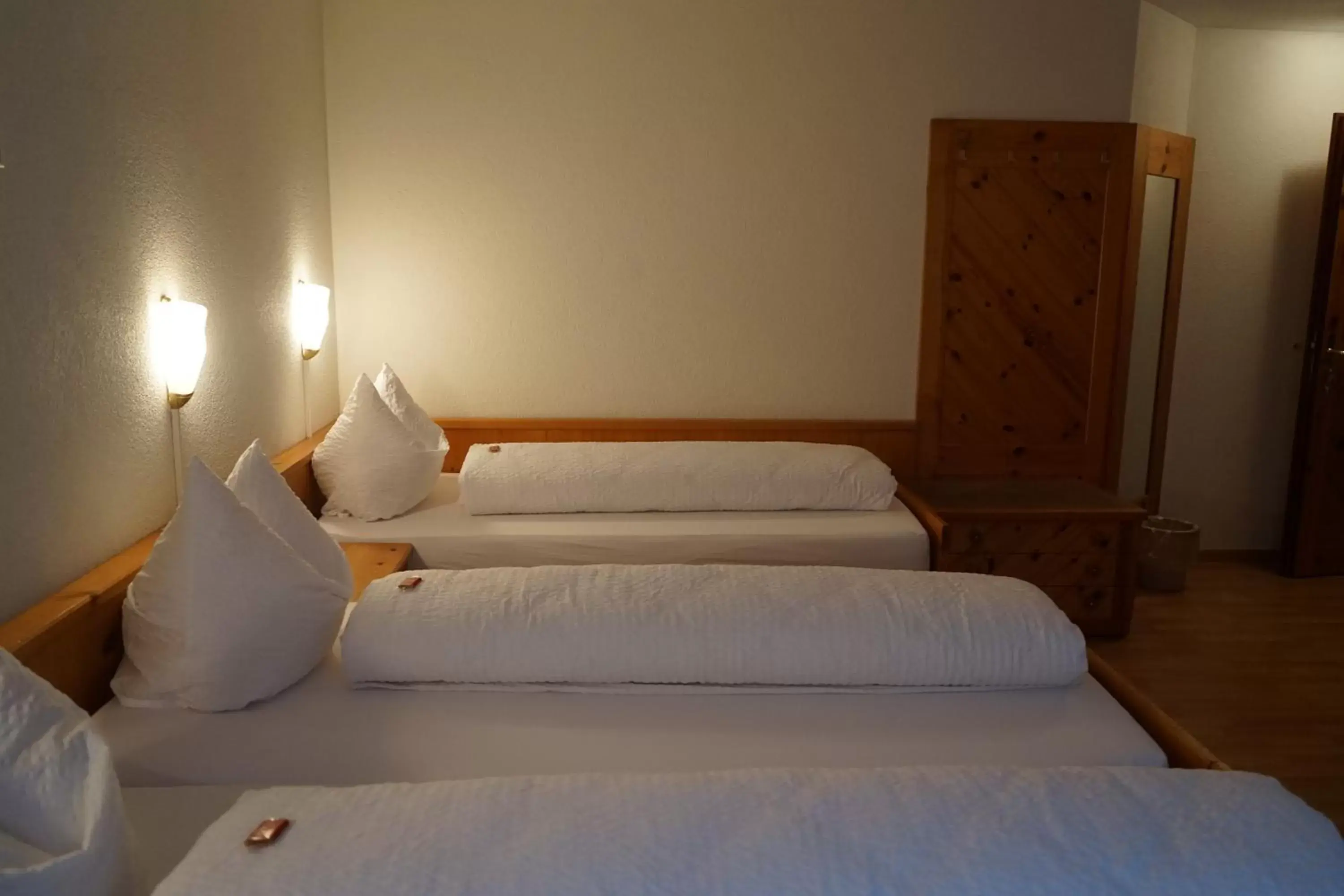 Bedroom, Bed in Hotel Schiffahrt