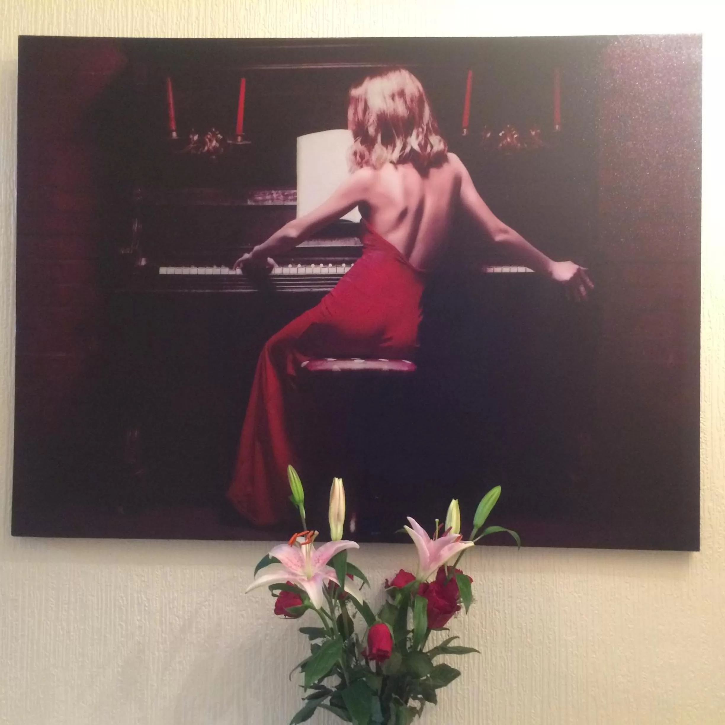 Decorative detail in Admiral Guest House