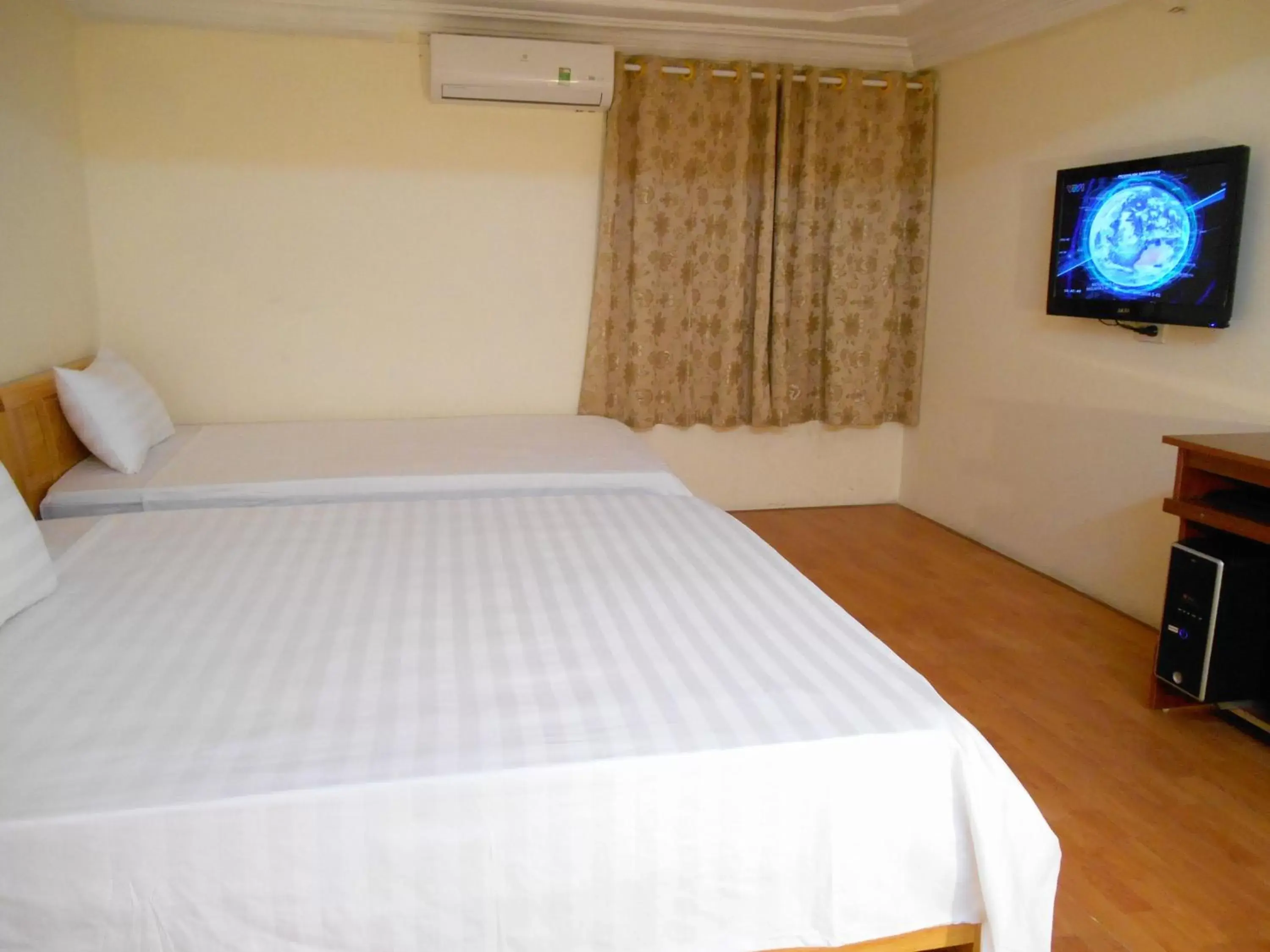 Deluxe Double Room in Hanoi Discovery Homestay
