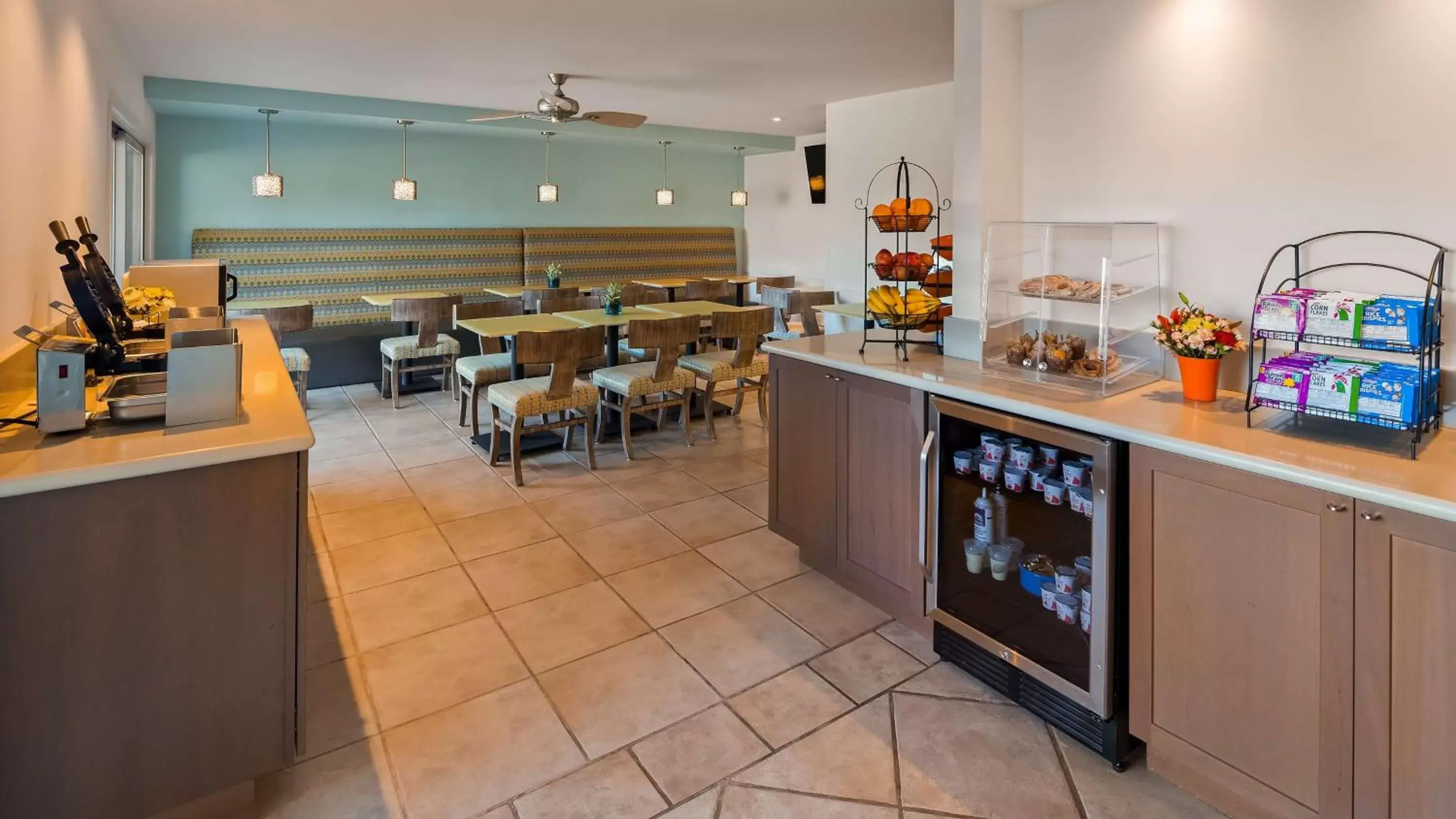 Restaurant/Places to Eat in Best Western Plus Monterey Inn
