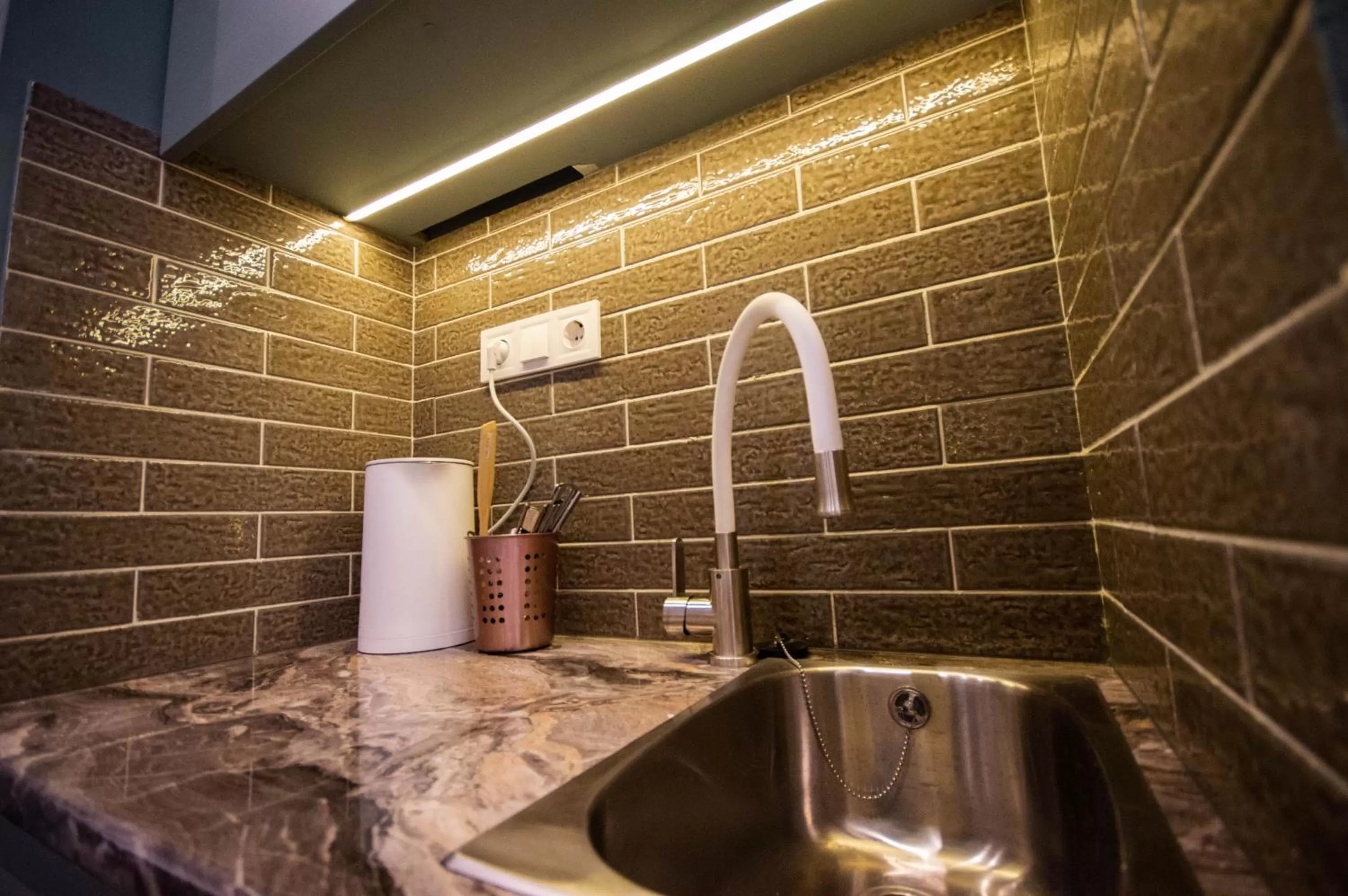 Coffee/tea facilities in Kyiv Panorama Apartments near Gulliver