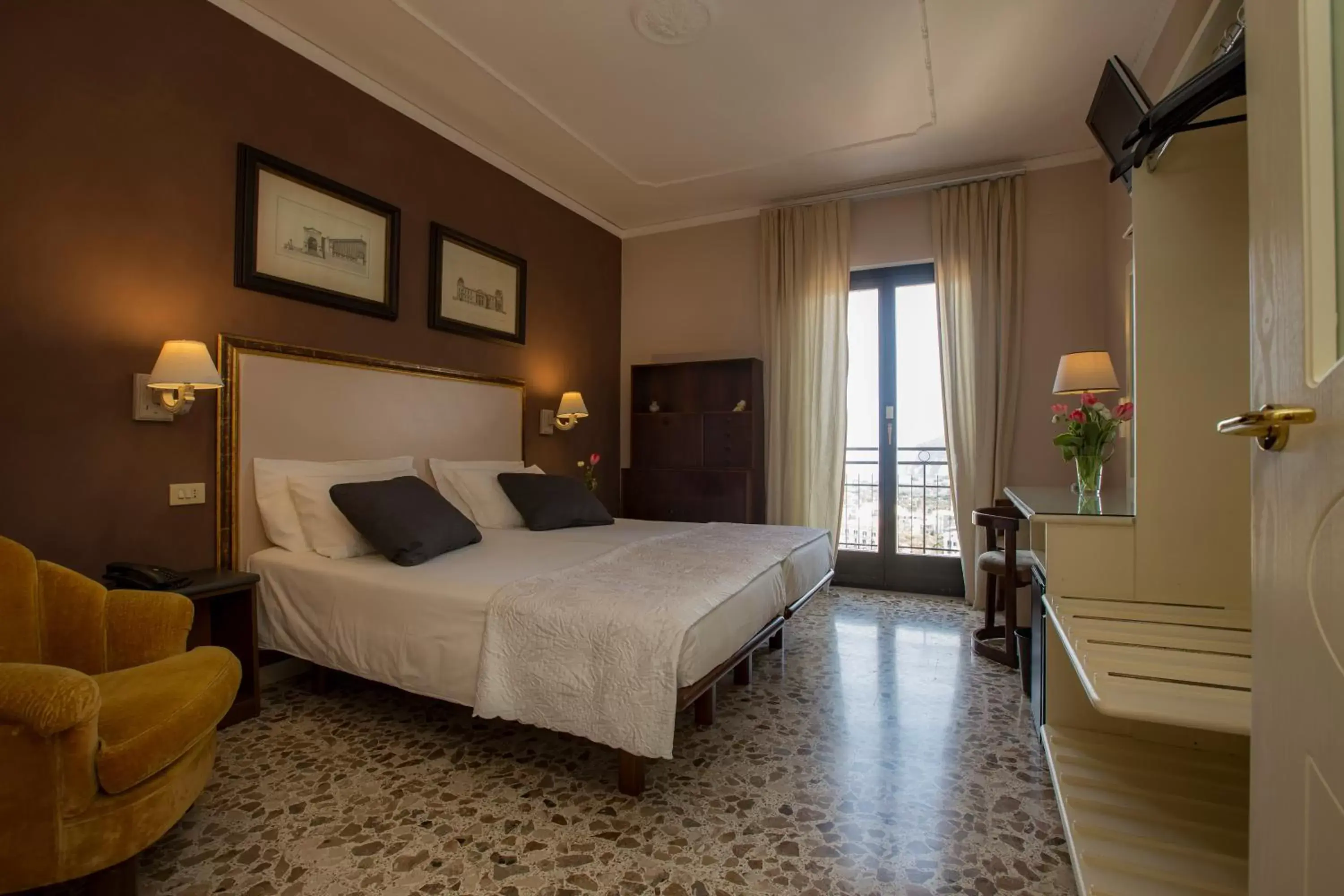 Bedroom in Hotel Cristina