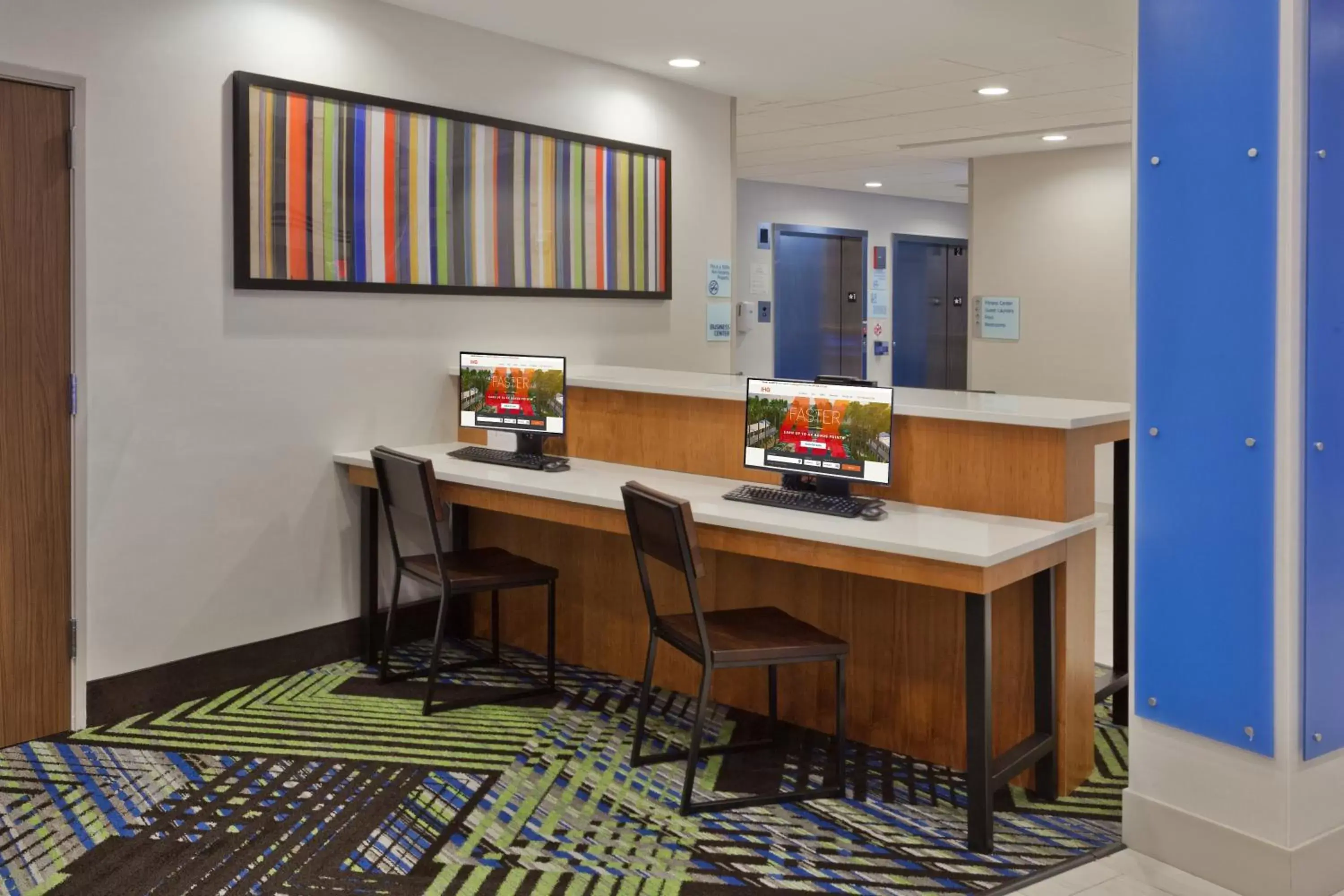 Other, TV/Entertainment Center in Holiday Inn Express & Suites - Fayetteville, an IHG Hotel