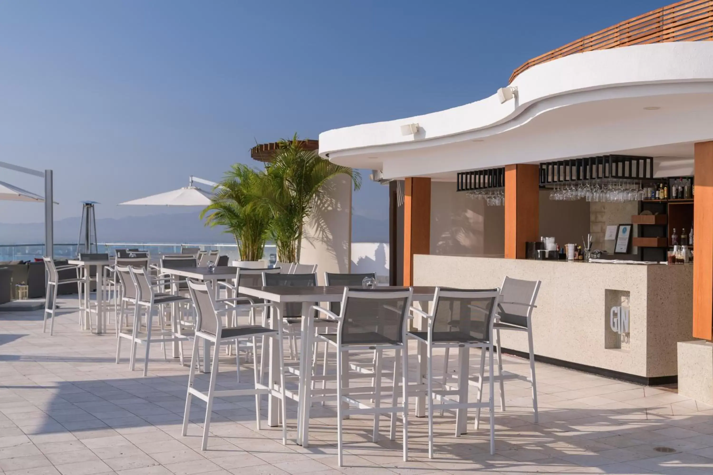 Lounge or bar, Lounge/Bar in Grand Miramar All Luxury Suites & Residences