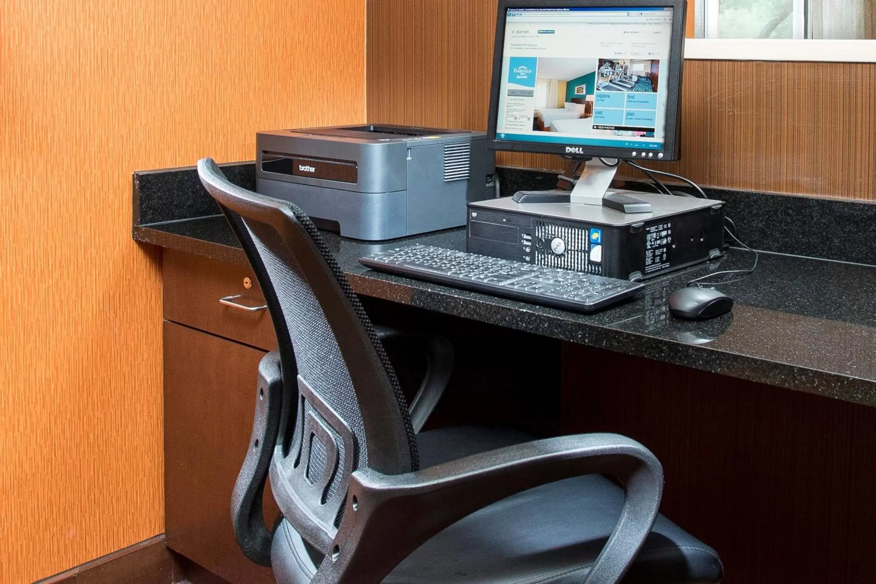 Business facilities, Business Area/Conference Room in Fairfield Inn & Suites by Marriott Quincy