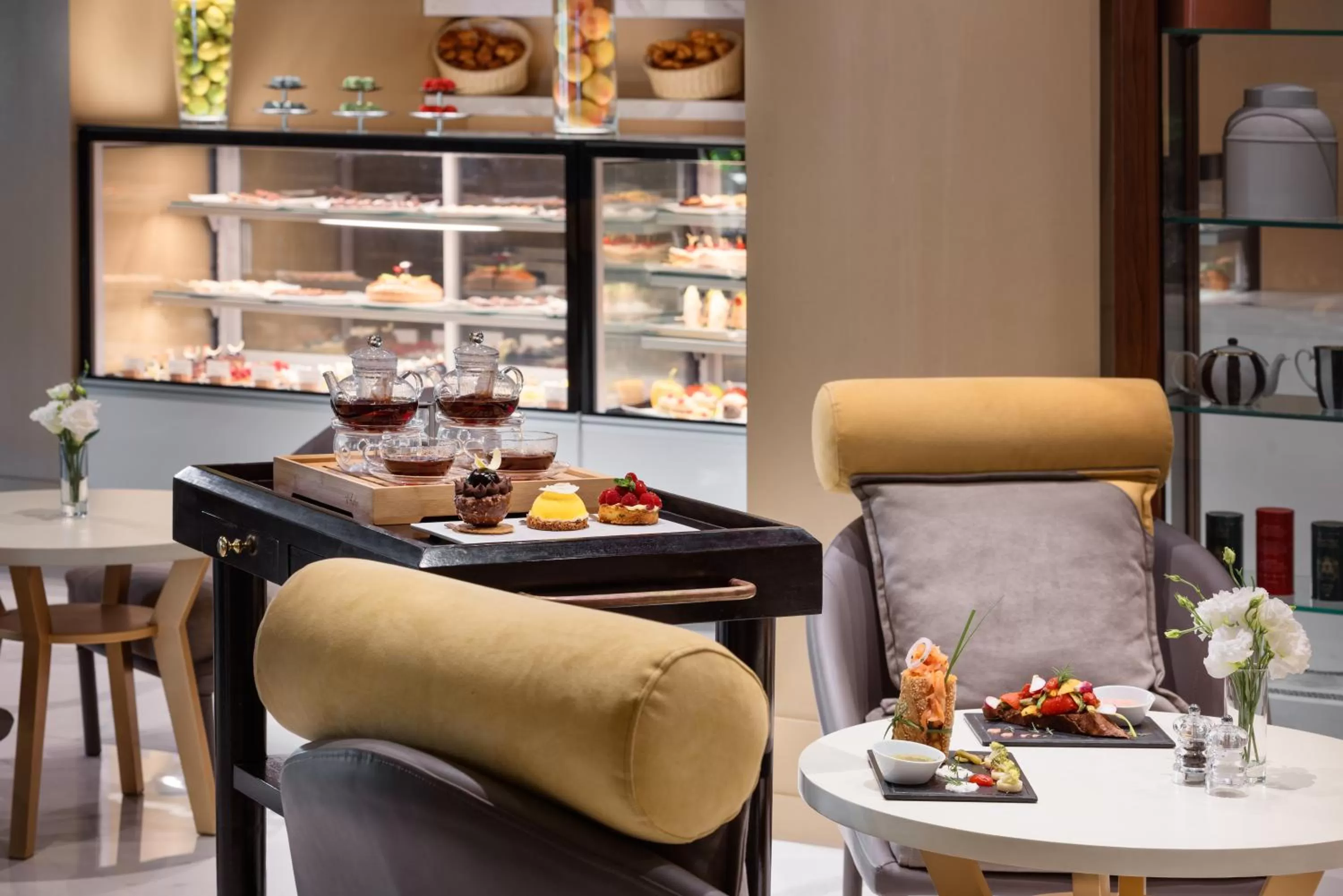 Lounge or bar, Restaurant/Places to Eat in Mövenpick Hotel & Casino Malabata Tanger