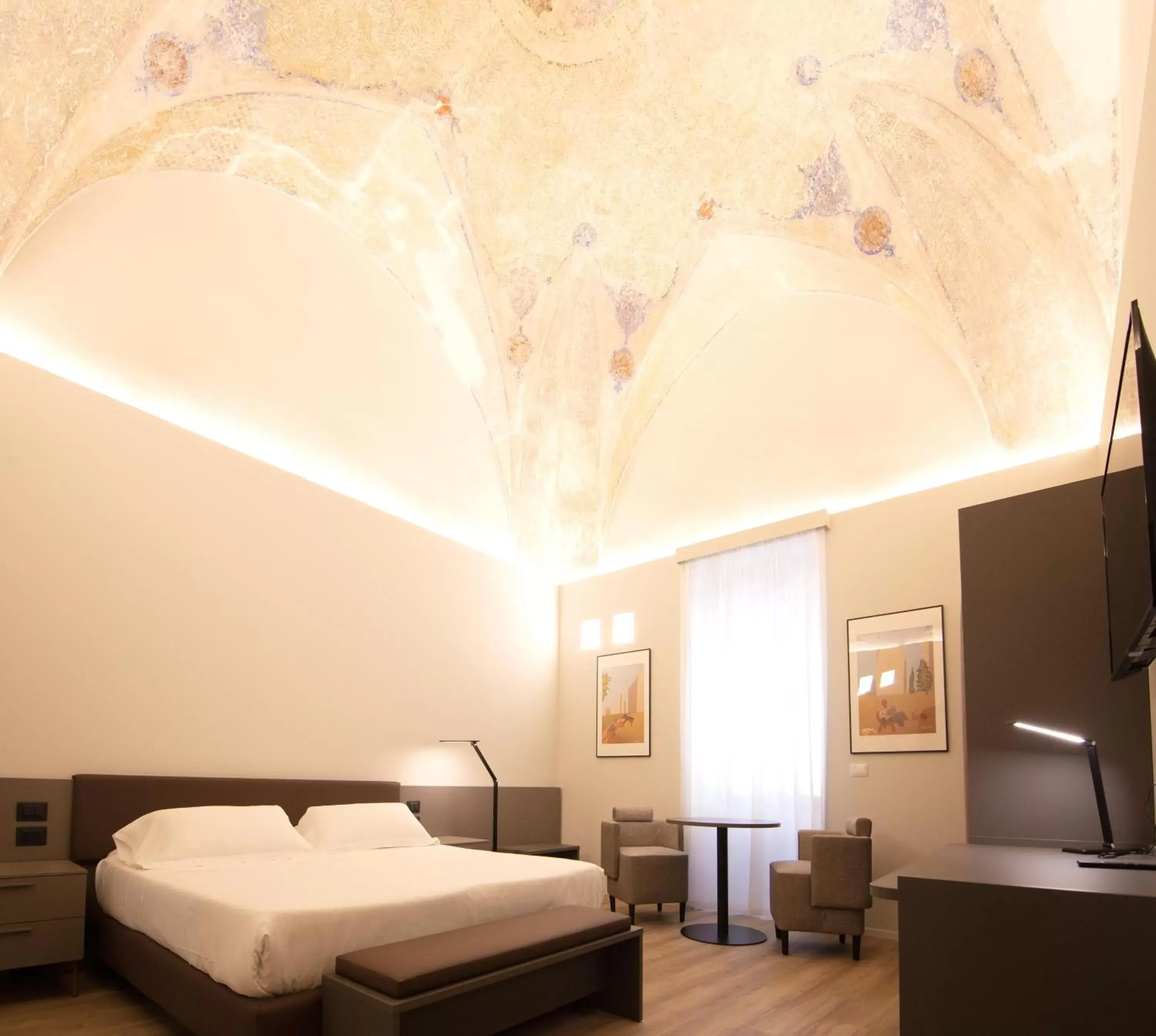 Photo of the whole room, Bed in Palazzo Bellocchi - Suites & Apartments