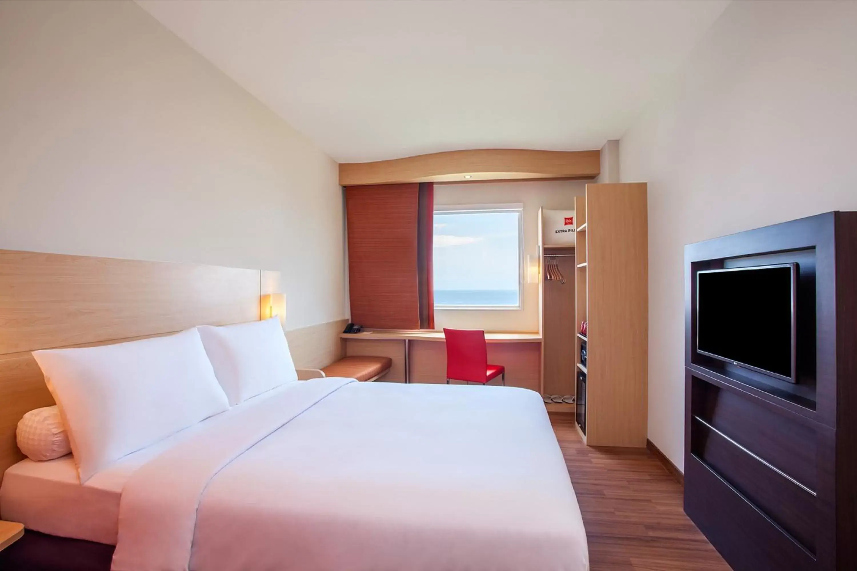 Shower, Bed in Ibis Manado City Center Boulevard